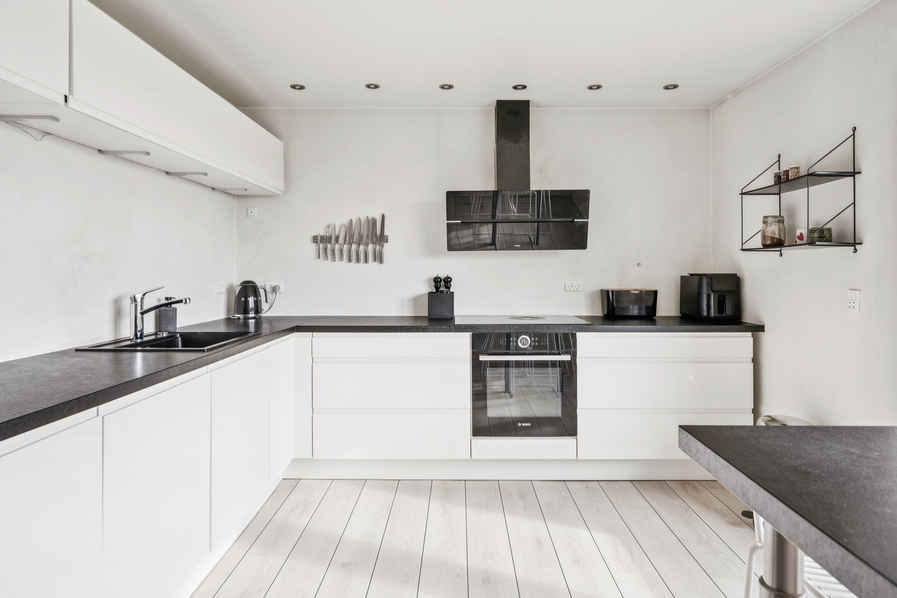 Fremhævet køkken billede i fuldskærmstilstand. Billede af Tålforvej 2B, 8250 Egå