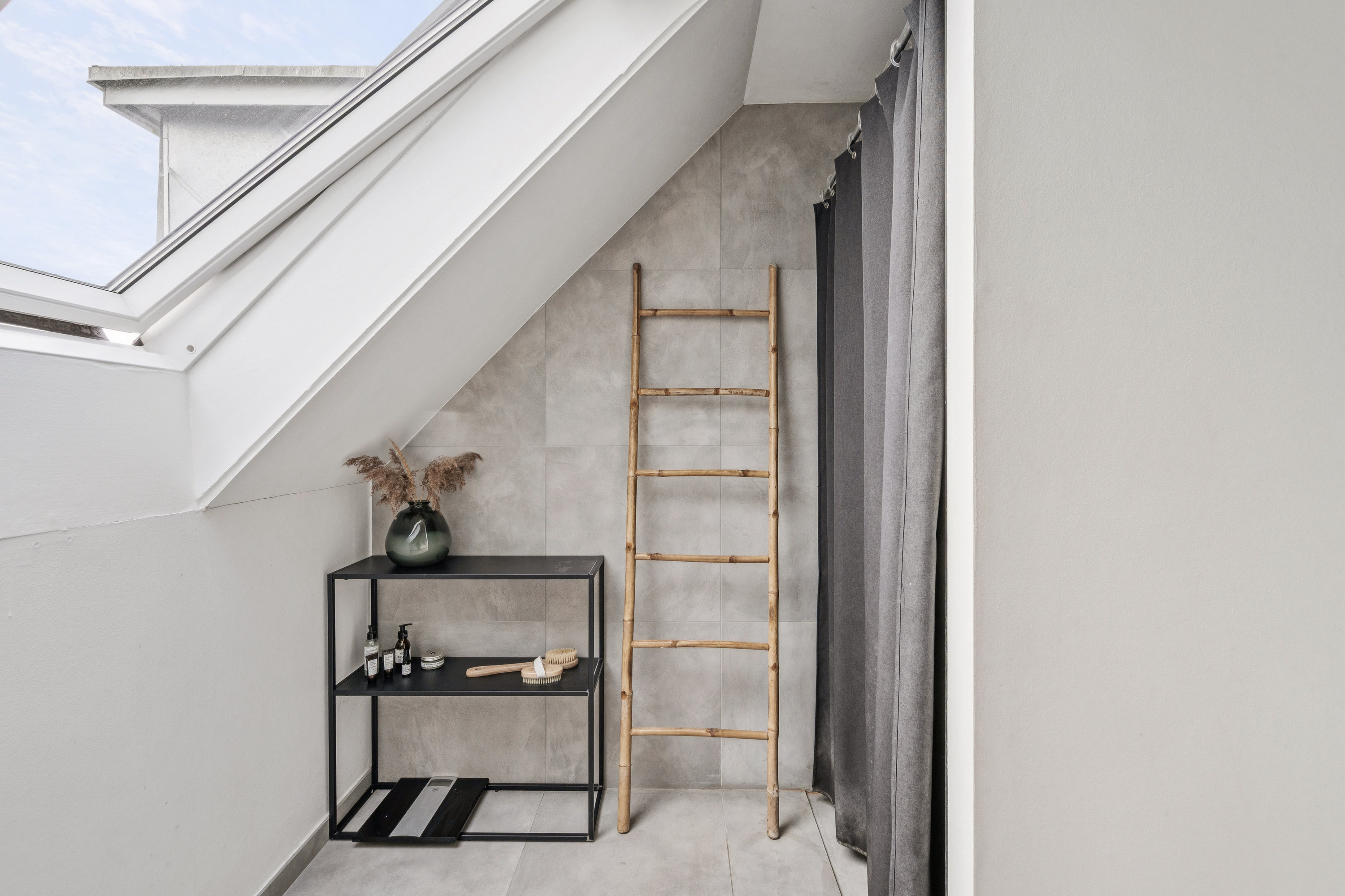 Fremhævet opgang billede i fuldskærmstilstand. Billede af Tålforvej 2B, 8250 Egå