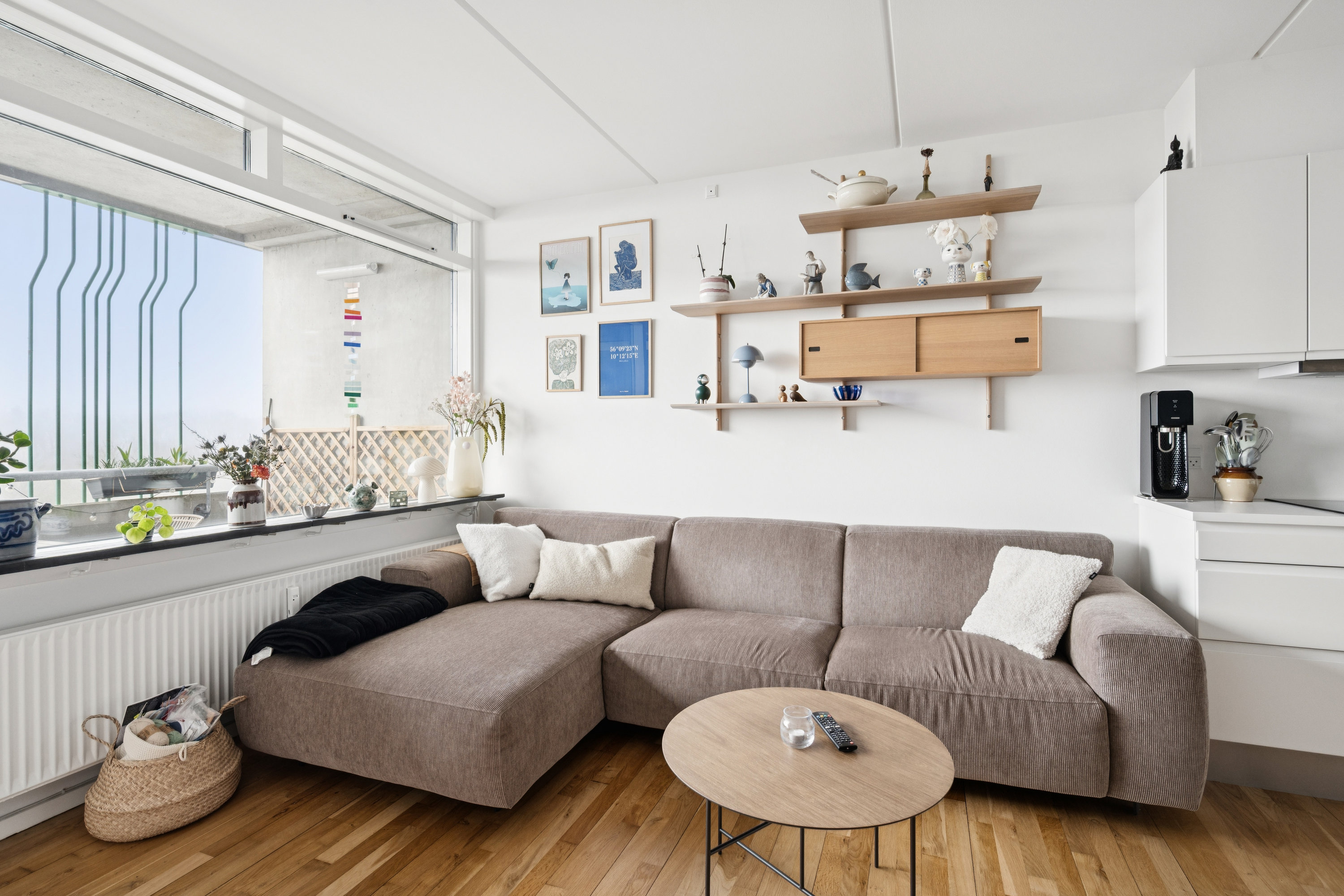 Fremhævet stue billede i fuldskærmstilstand. Billede af Vestervang 26, 4. th., 8000 Aarhus C