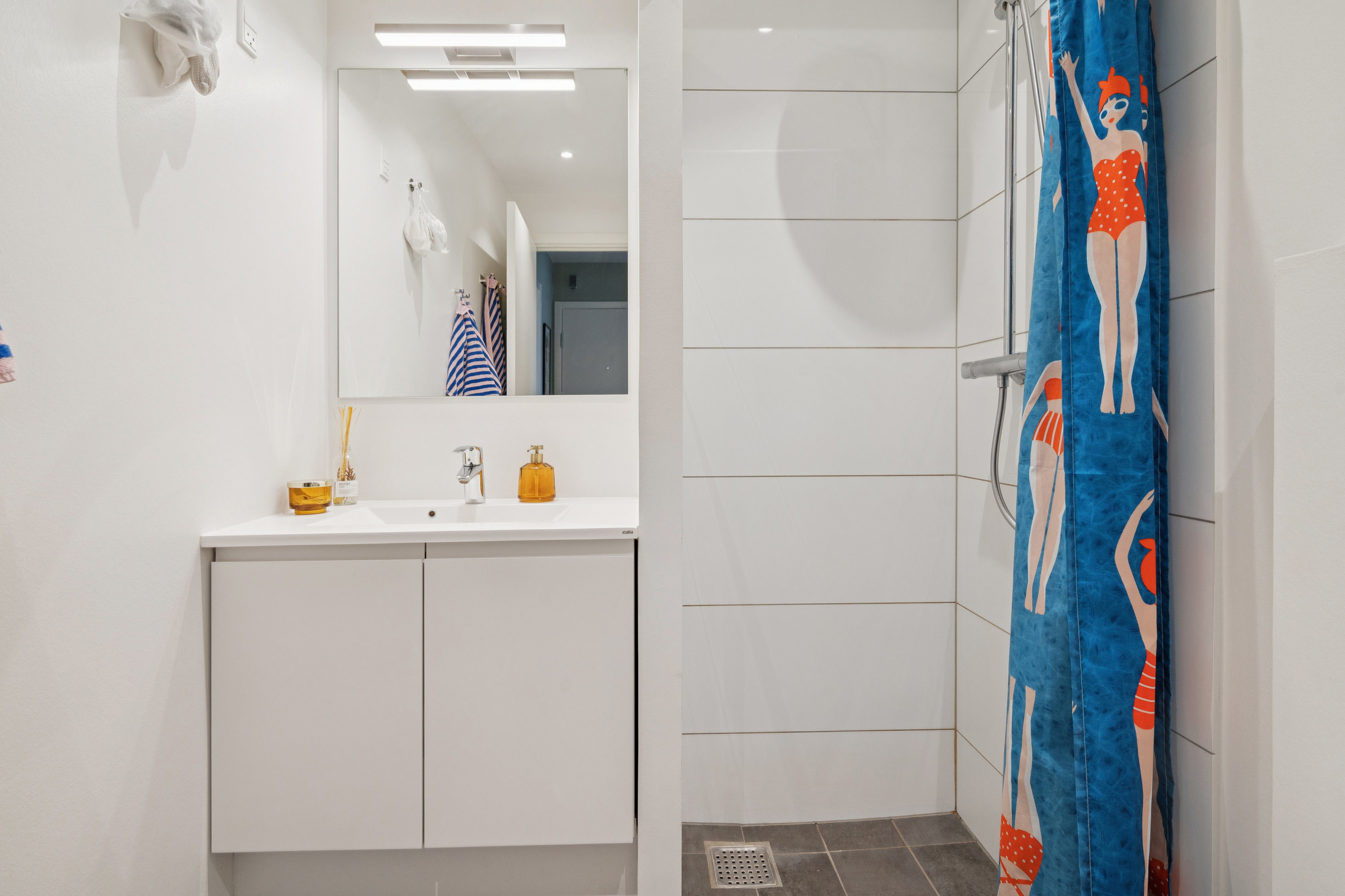 Fremhævet badeværelse billede i fuldskærmstilstand. Billede af Vestervang 26, 4. th., 8000 Aarhus C