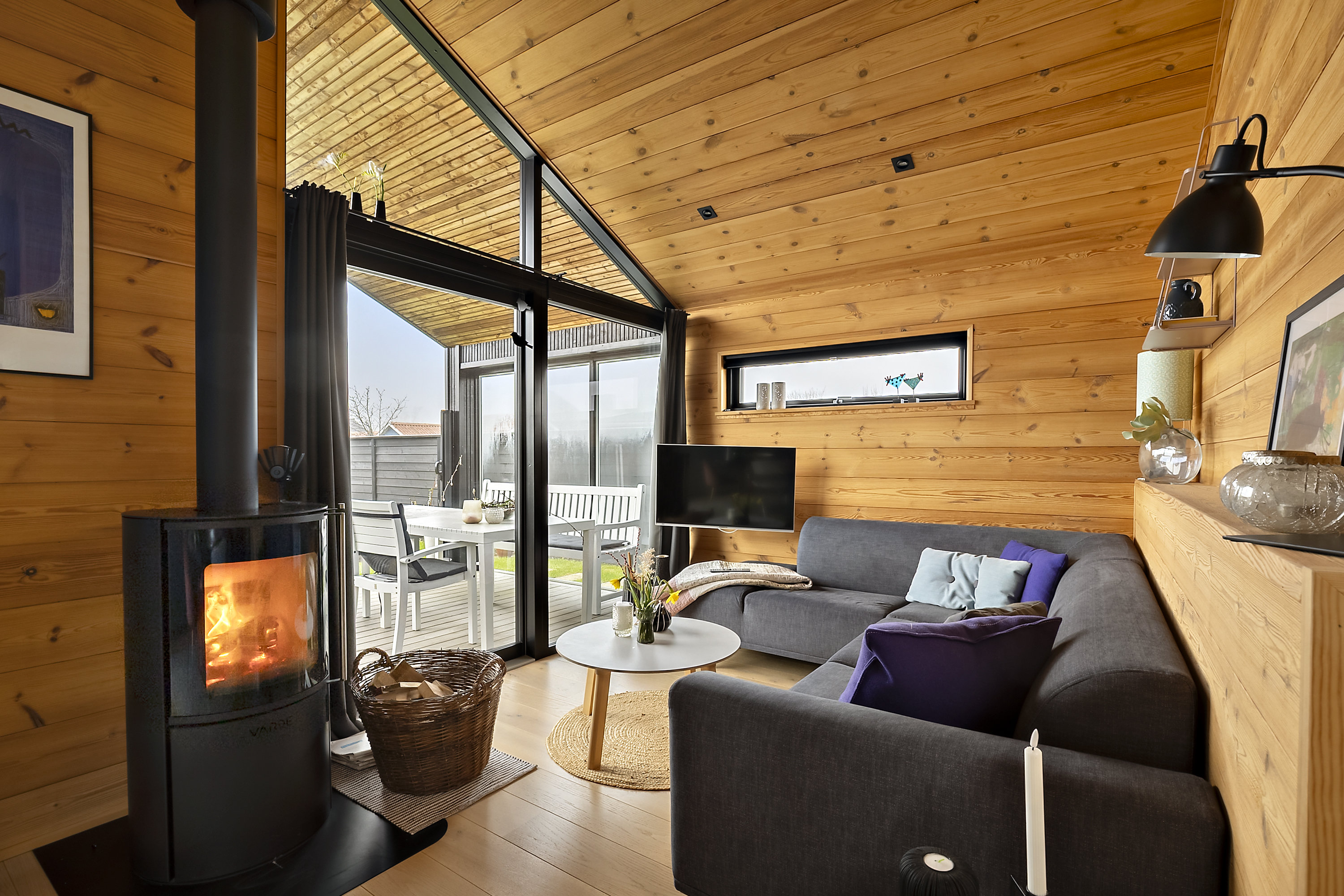 Fremhævet stue billede i fuldskærmstilstand. Billede af Krusesvej 24, Hasmark Strand, 5450 Otterup