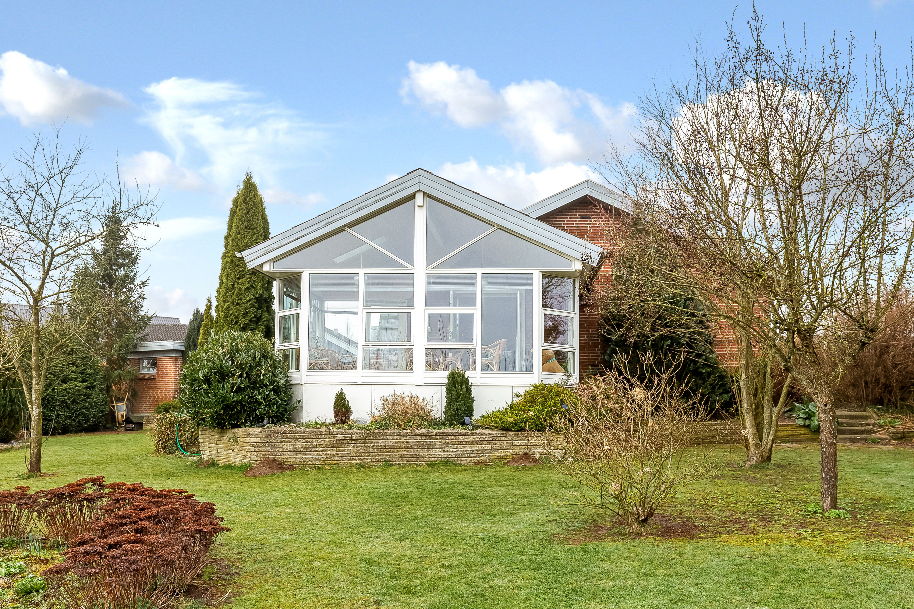 Fremhævet udestue billede i fuldskærmstilstand. Billede af Lupinvænget 1, Aagaard, 6040 Egtved