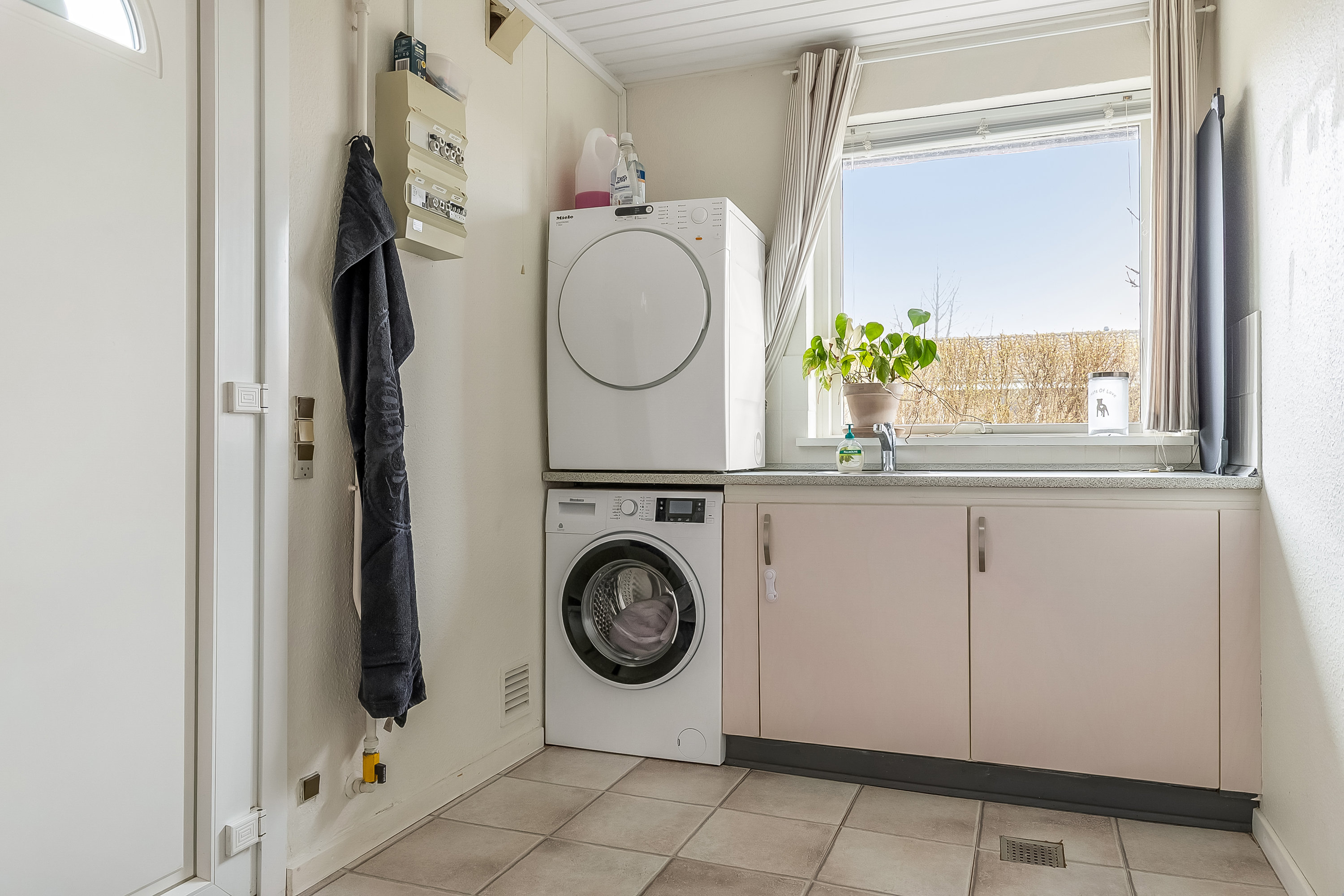 Fremhævet bryggers billede i fuldskærmstilstand. Billede af Lupinvænget 1, Aagaard, 6040 Egtved