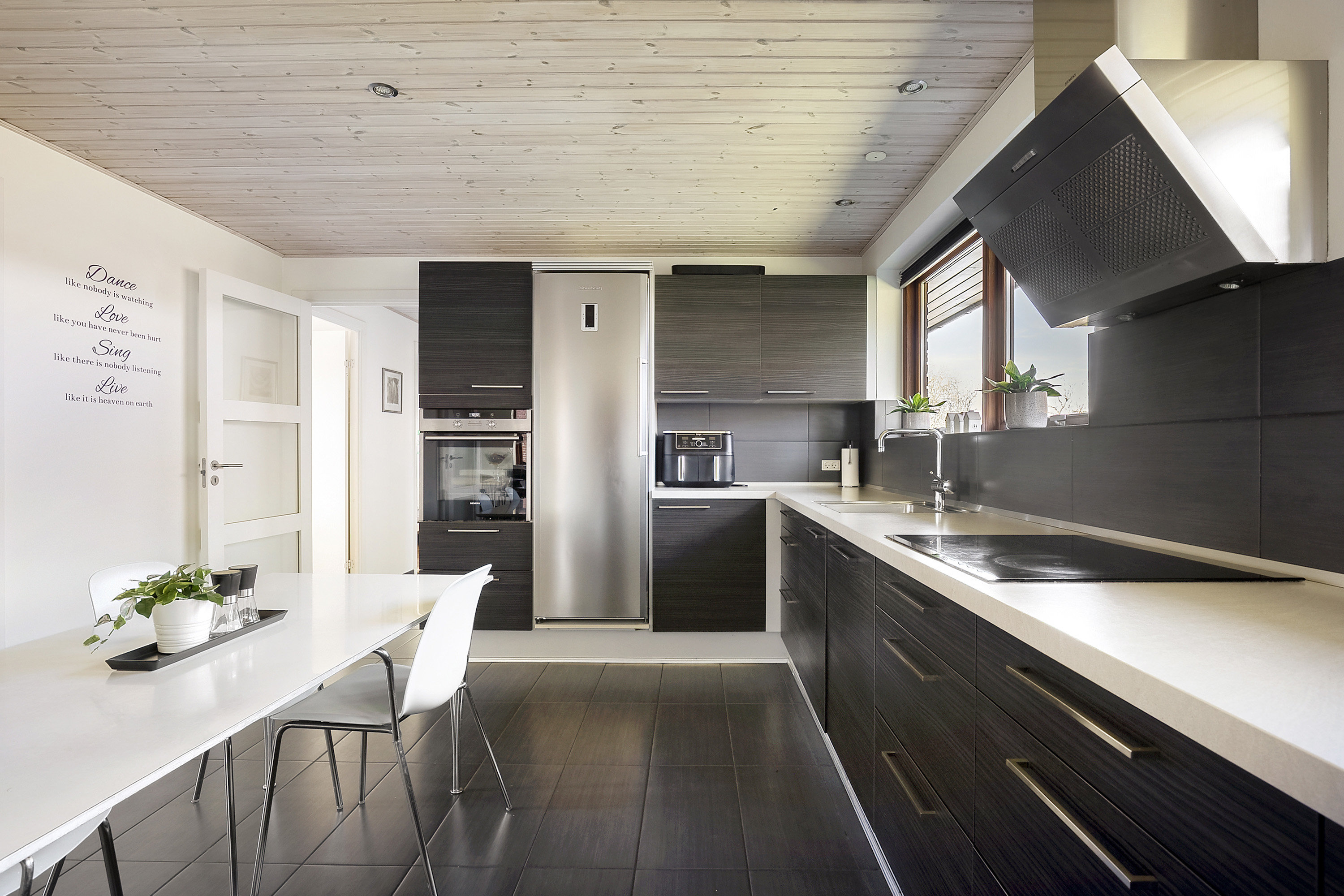 Fremhævet køkken billede i fuldskærmstilstand. Billede af Elledalen 17, 5462 Morud