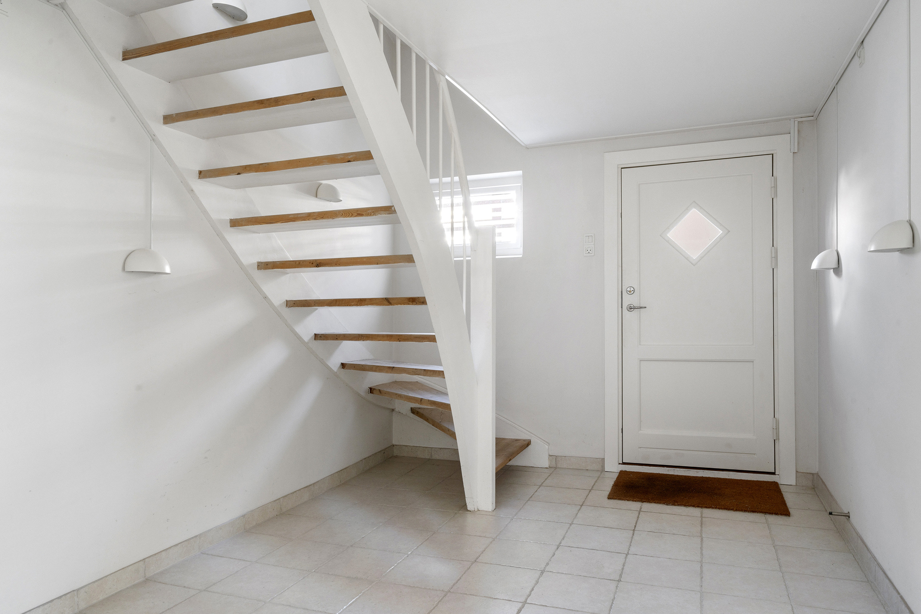 Fremhævet entré billede i fuldskærmstilstand. Billede af Gammel Køge Landevej 734, 2660 Brøndby Strand