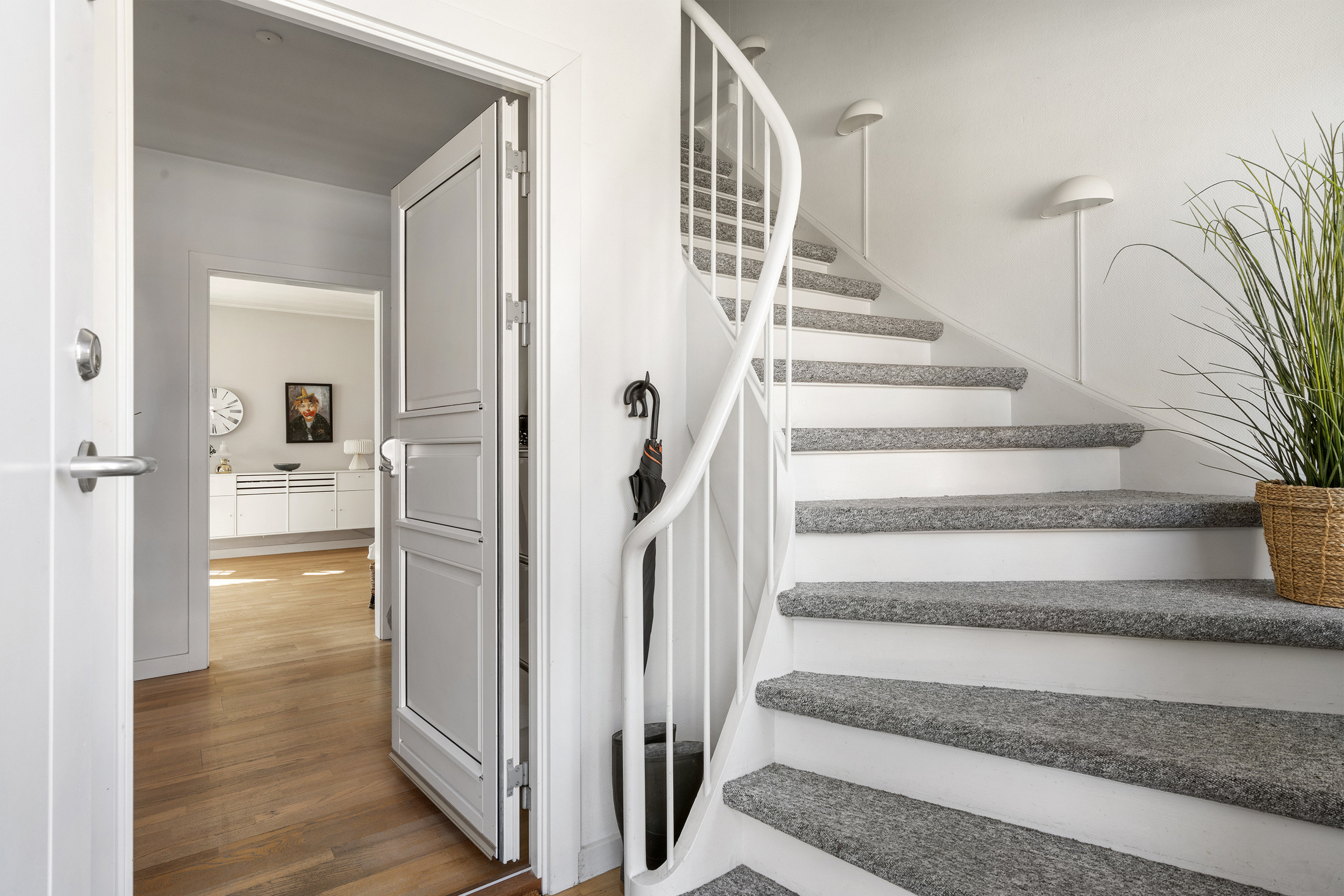 Fremhævet entré billede i fuldskærmstilstand. Billede af Gammel Køge Landevej 734, 2660 Brøndby Strand