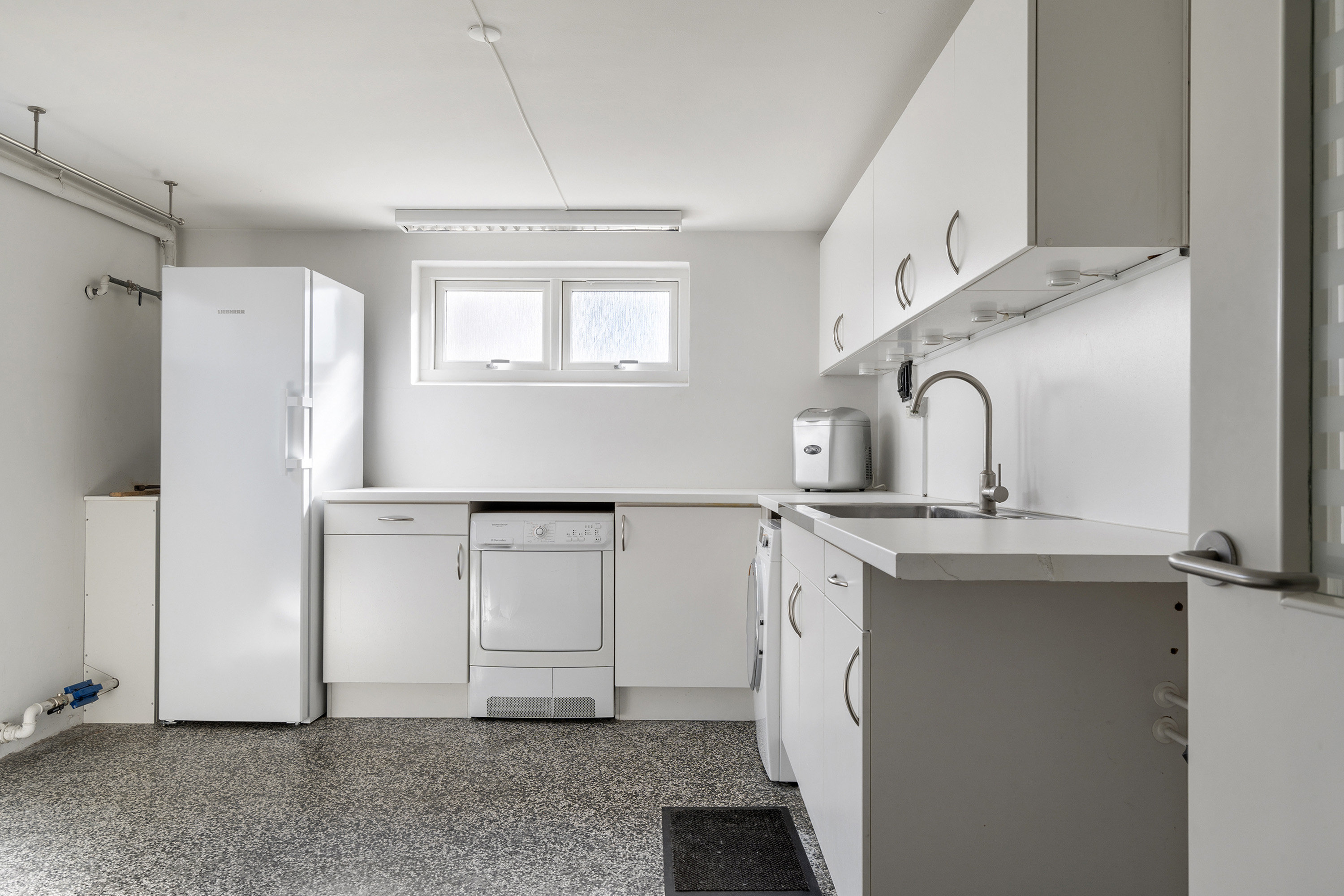 Fremhævet værelse billede i fuldskærmstilstand. Billede af Gammel Køge Landevej 734, 2660 Brøndby Strand