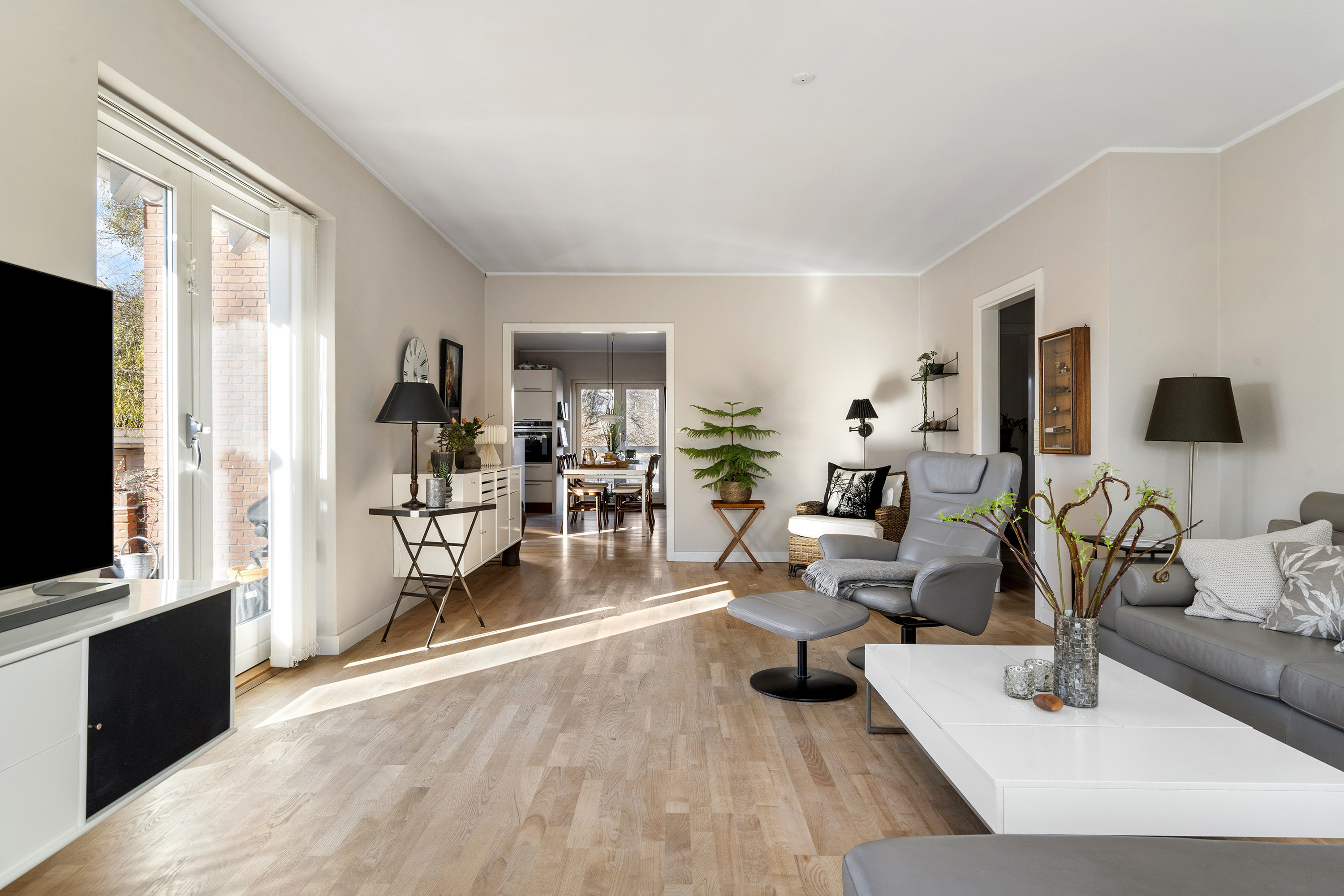 Fremhævet stue billede i fuldskærmstilstand. Billede af Gammel Køge Landevej 734, 2660 Brøndby Strand