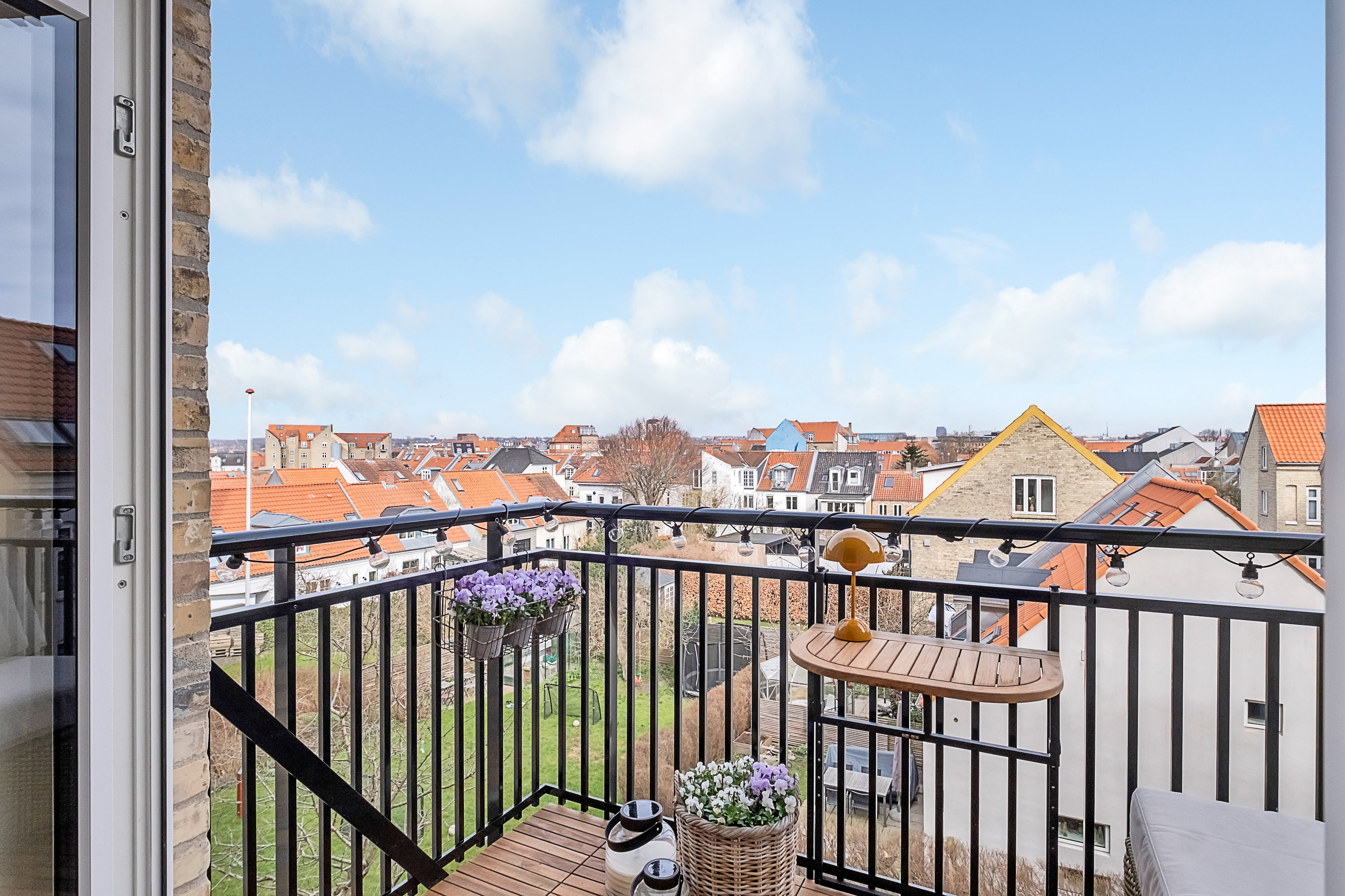 Fremhævet altan billede i fuldskærmstilstand. Billede af Skt. Pauls Gade 64, 2. th., 8000 Aarhus C