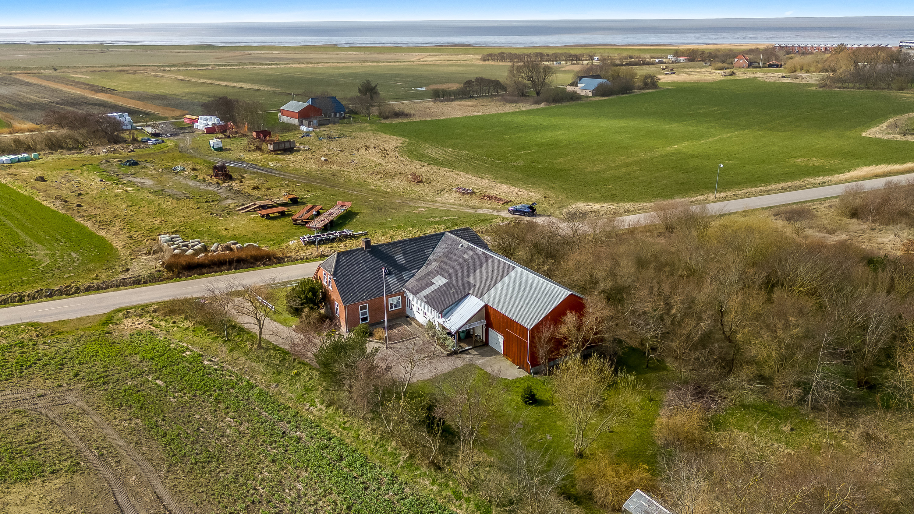 Fremhævet luftfoto billede i fuldskærmstilstand. Billede af Emmerlevvej 28, 6280 Højer