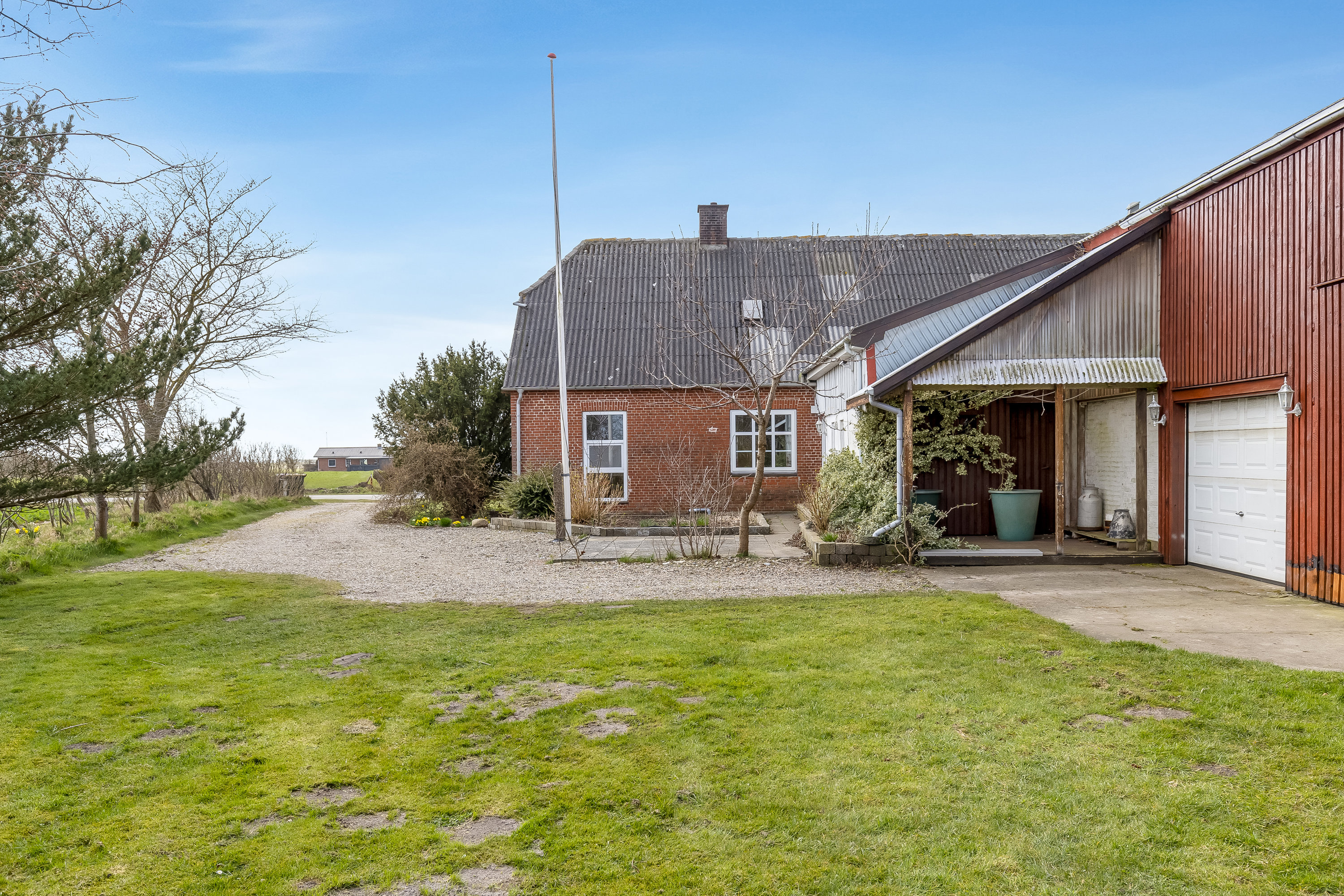 Fremhævet facade billede i fuldskærmstilstand. Billede af Emmerlevvej 28, 6280 Højer