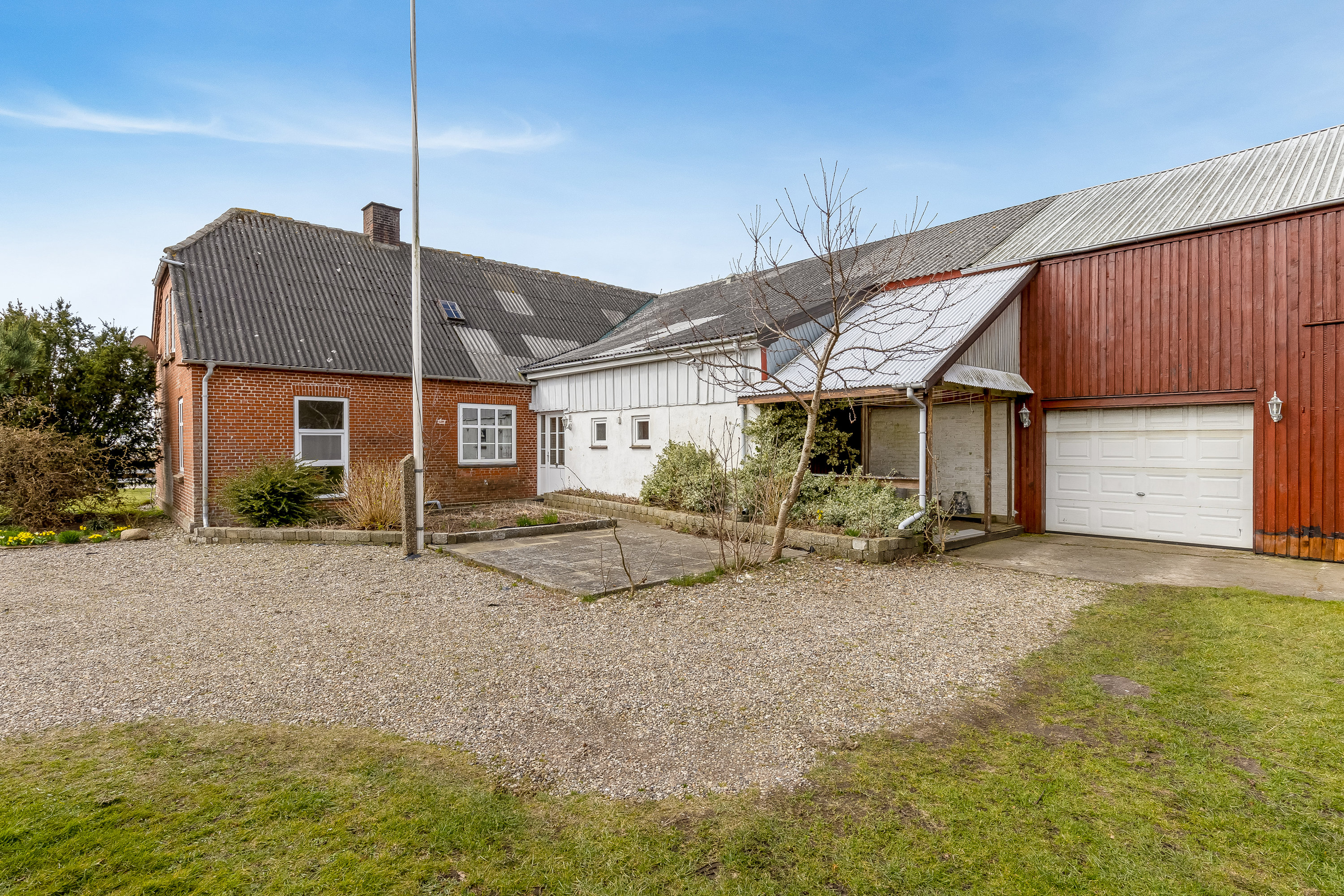 Fremhævet facade billede i fuldskærmstilstand. Billede af Emmerlevvej 28, 6280 Højer