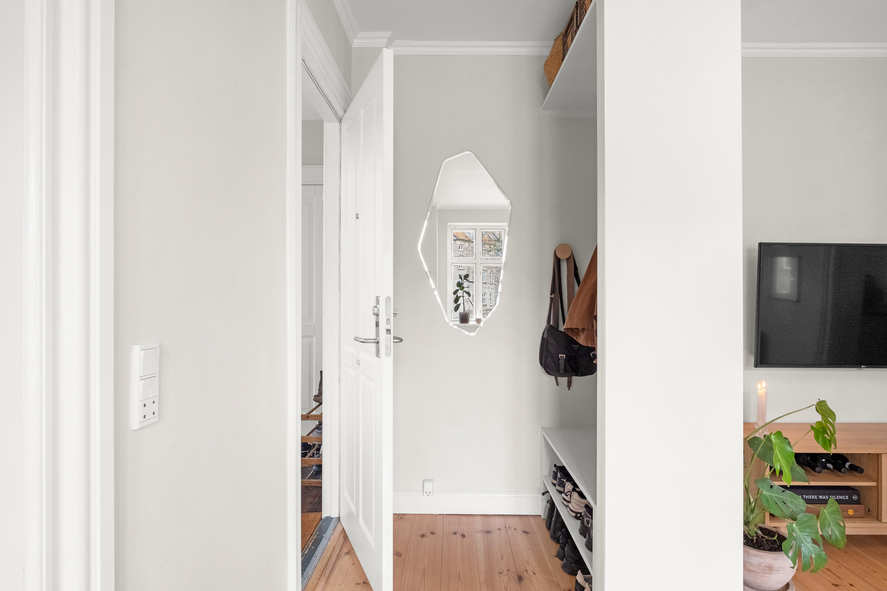 Fremhævet entré billede i fuldskærmstilstand. Billede af Sjællandsgade 119B, 1. th., 8000 Aarhus C