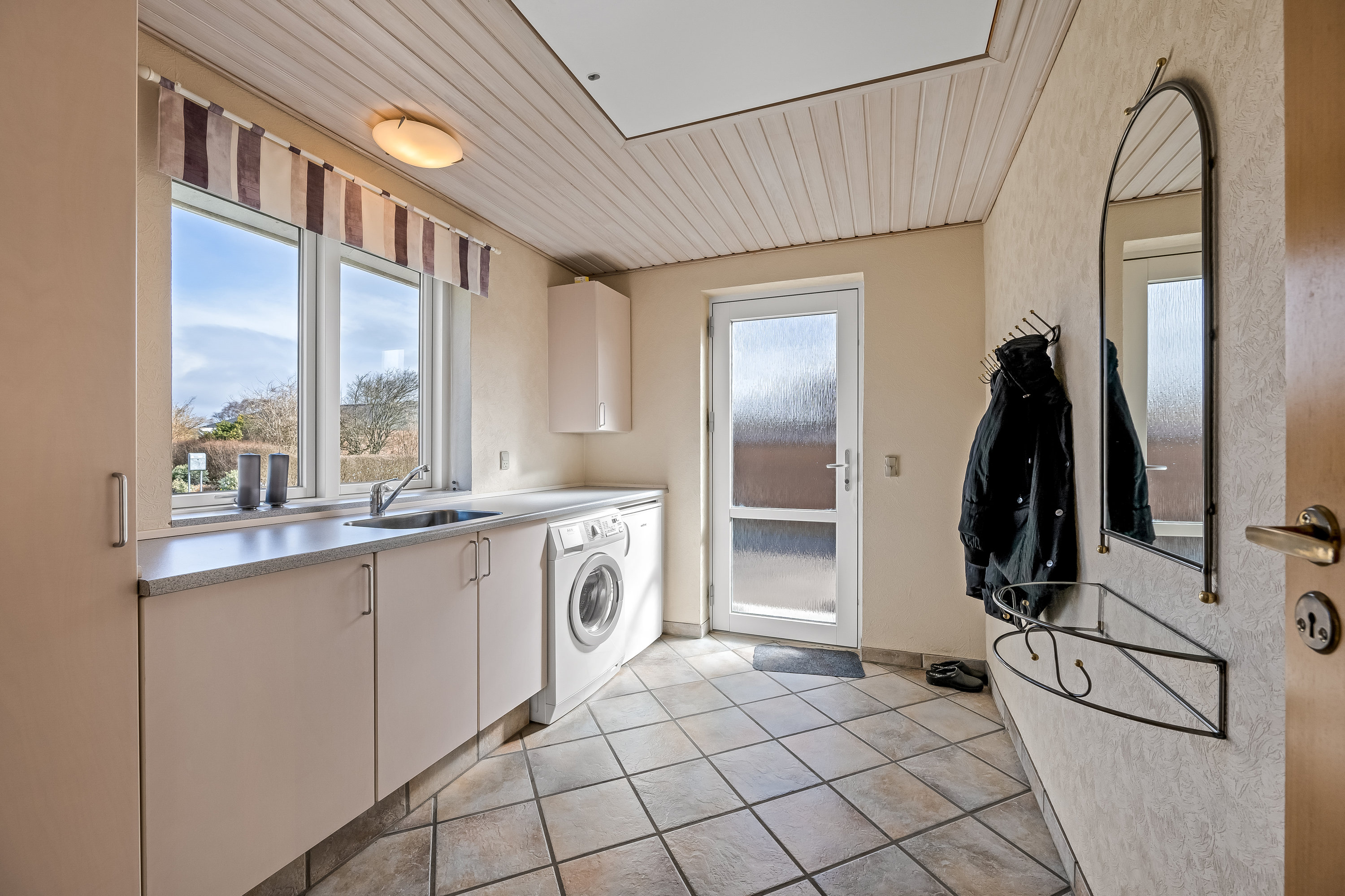 Fremhævet bryggers billede i fuldskærmstilstand. Billede af Spættevej 6, 6980 Tim