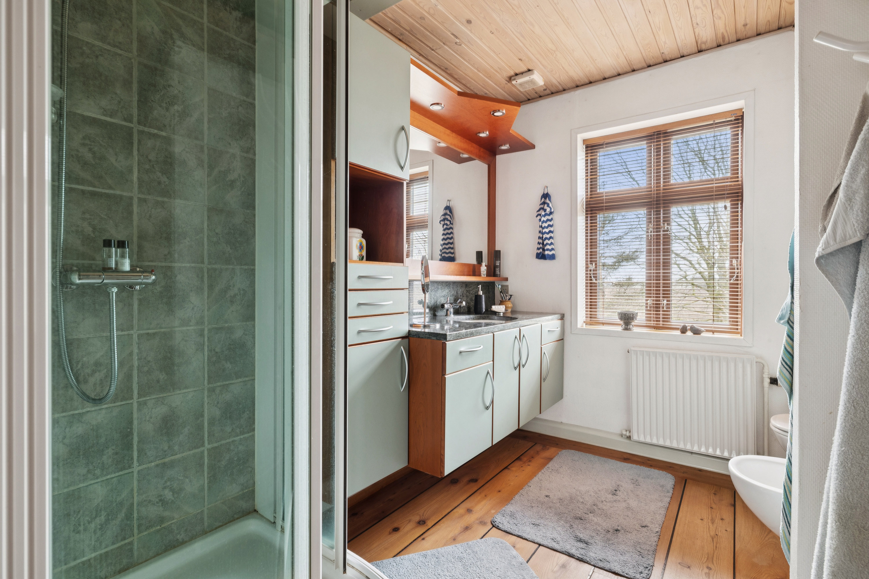 Fremhævet badeværelse billede i fuldskærmstilstand. Billede af Frisdalsvej 16, Valsgård, 9500 Hobro