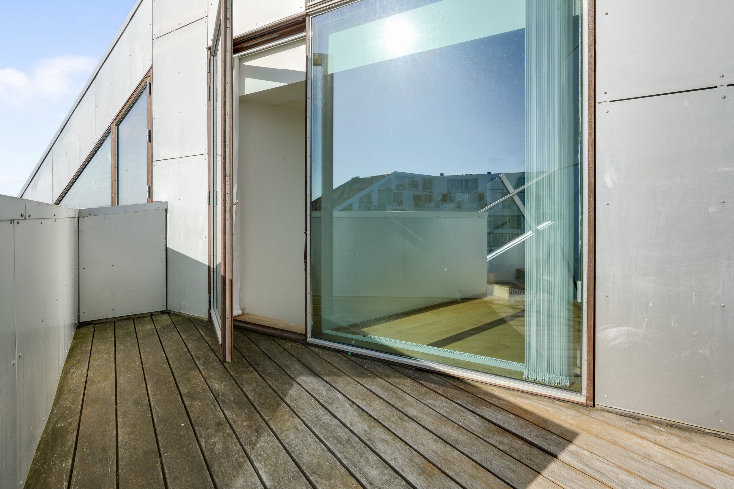 Fremhævet altan billede i fuldskærmstilstand. Billede af Richard Mortensens Vej 77, 8. p8., 2300 København S