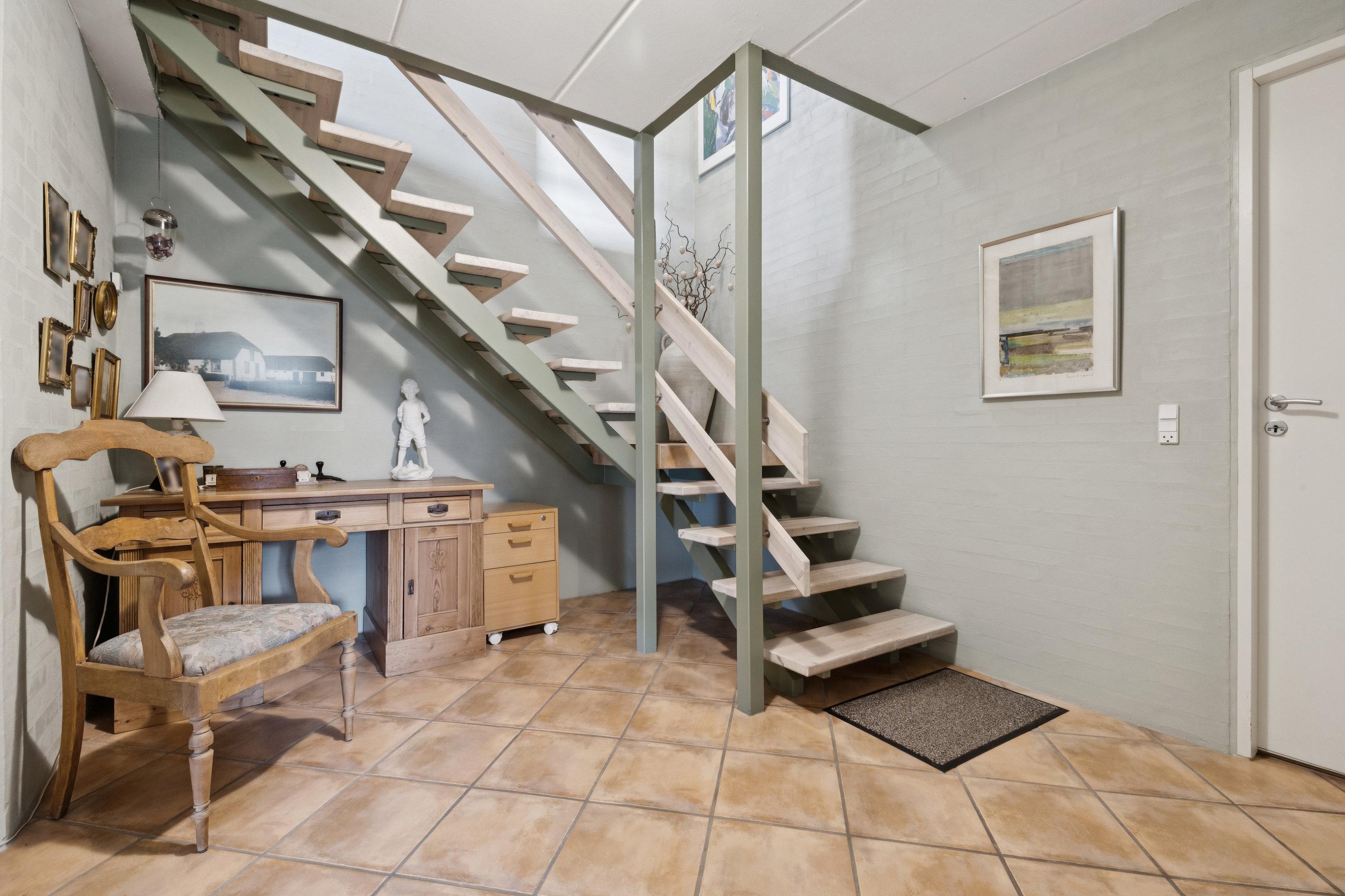 Fremhævet gang billede i fuldskærmstilstand. Billede af Fyrbakken 8, 9500 Hobro