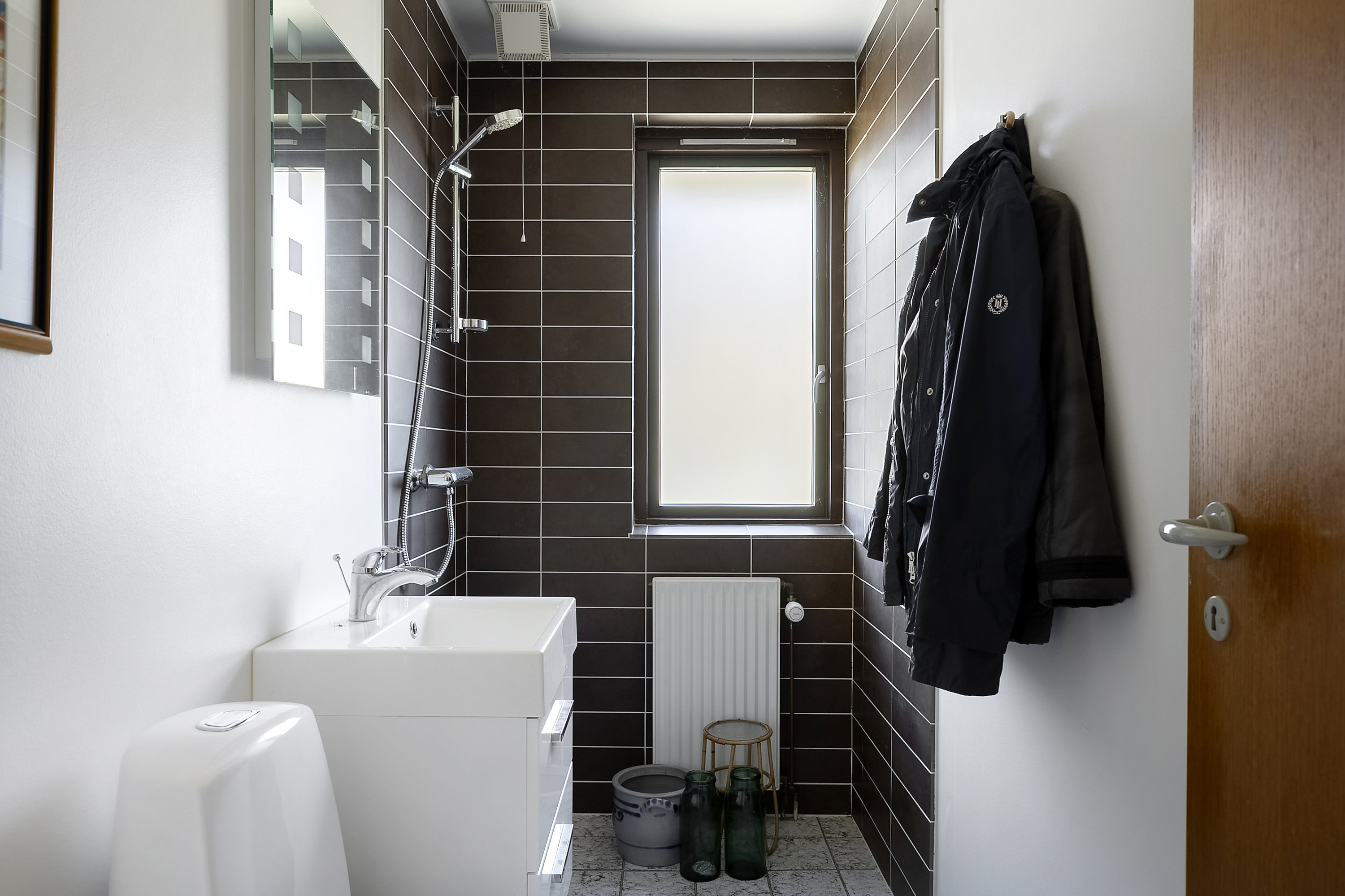 Fremhævet badeværelse billede i fuldskærmstilstand. Billede af Hjallesegade 24A, Hjallese, 5260 Odense S