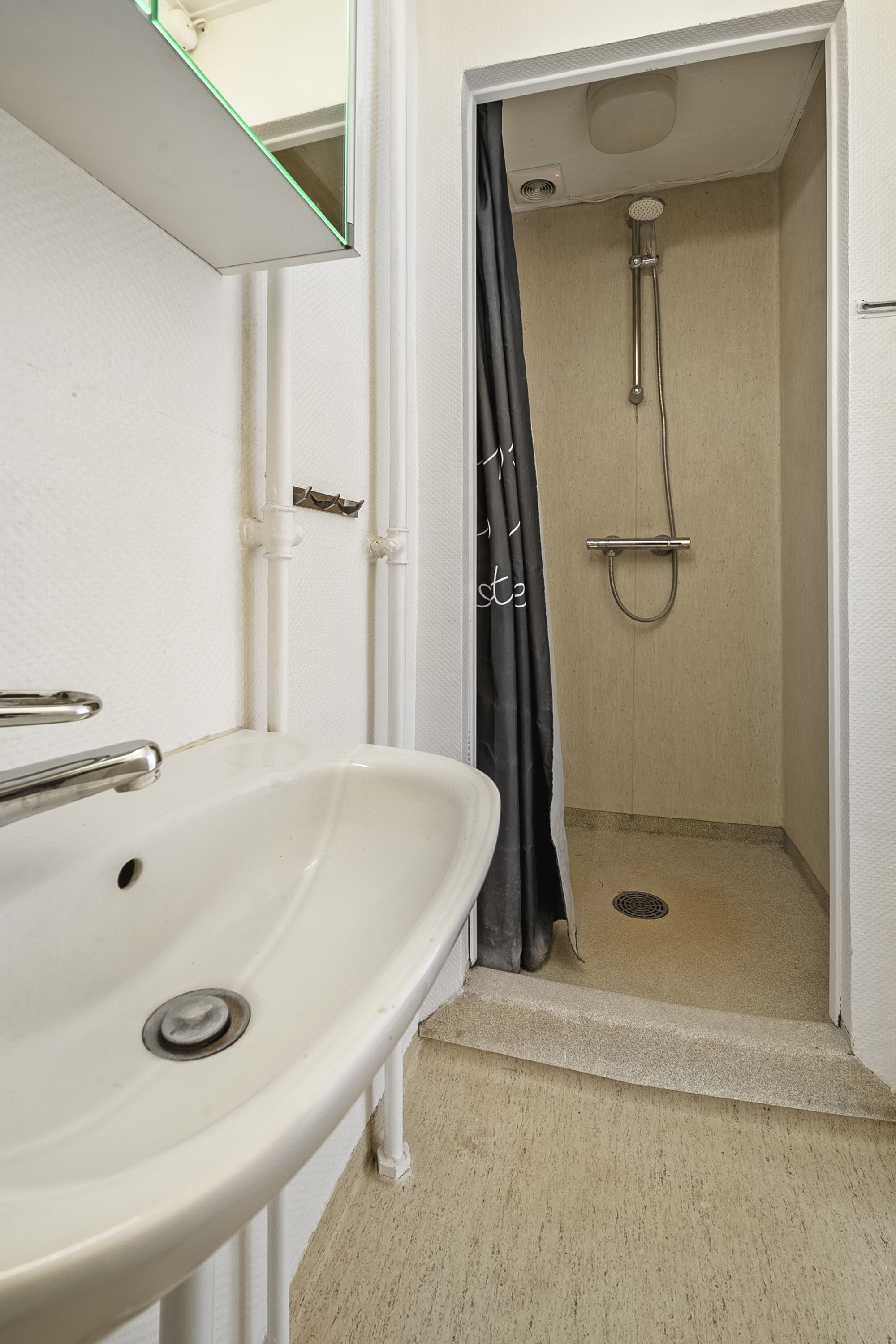 Fremhævet badeværelse billede i fuldskærmstilstand. Billede af Emil Møllers Gade 18, 1. tv., 8700 Horsens