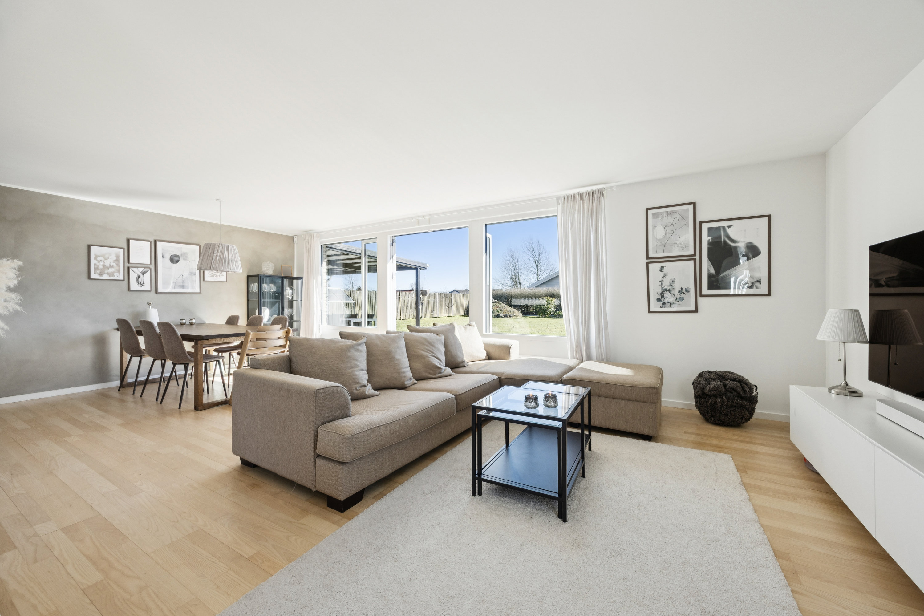 Fremhævet stue billede i fuldskærmstilstand. Billede af Fyrrevej 29, Vemmedrup, 4632 Bjæverskov