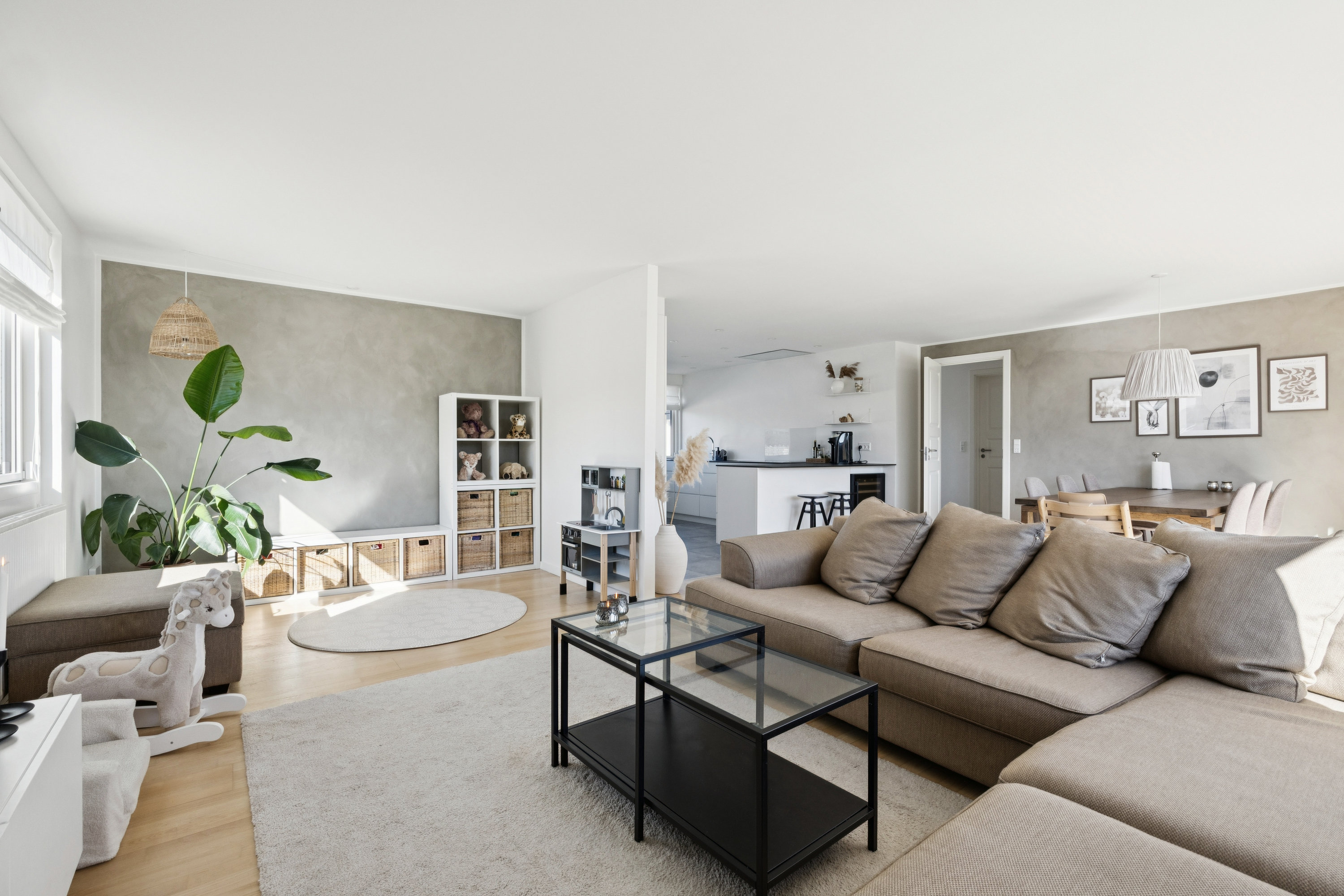 Fremhævet stue billede i fuldskærmstilstand. Billede af Fyrrevej 29, Vemmedrup, 4632 Bjæverskov