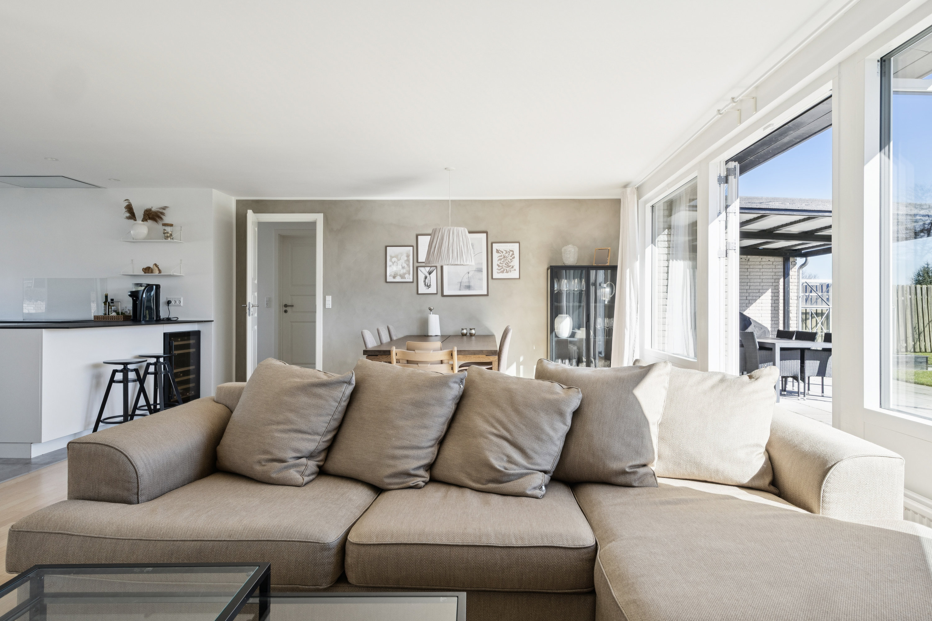 Fremhævet stue billede i fuldskærmstilstand. Billede af Fyrrevej 29, Vemmedrup, 4632 Bjæverskov