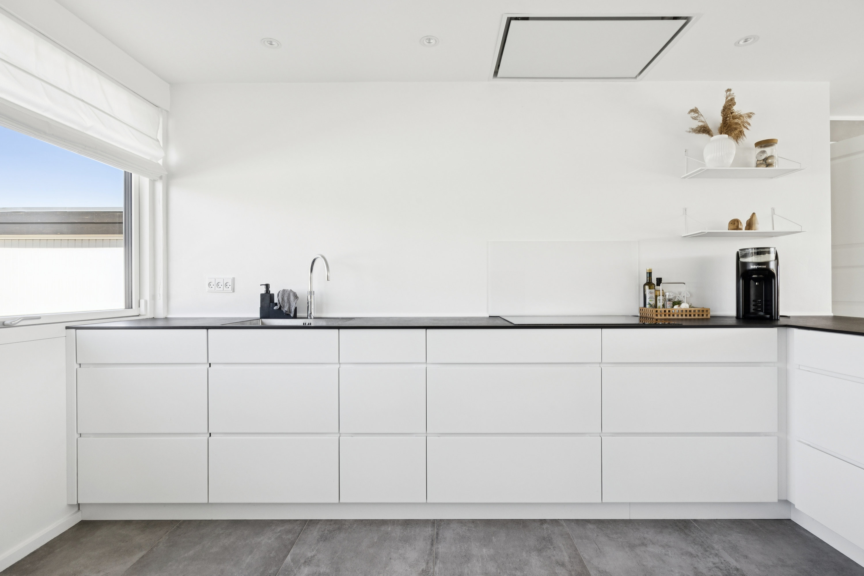 Fremhævet køkken billede i fuldskærmstilstand. Billede af Fyrrevej 29, Vemmedrup, 4632 Bjæverskov