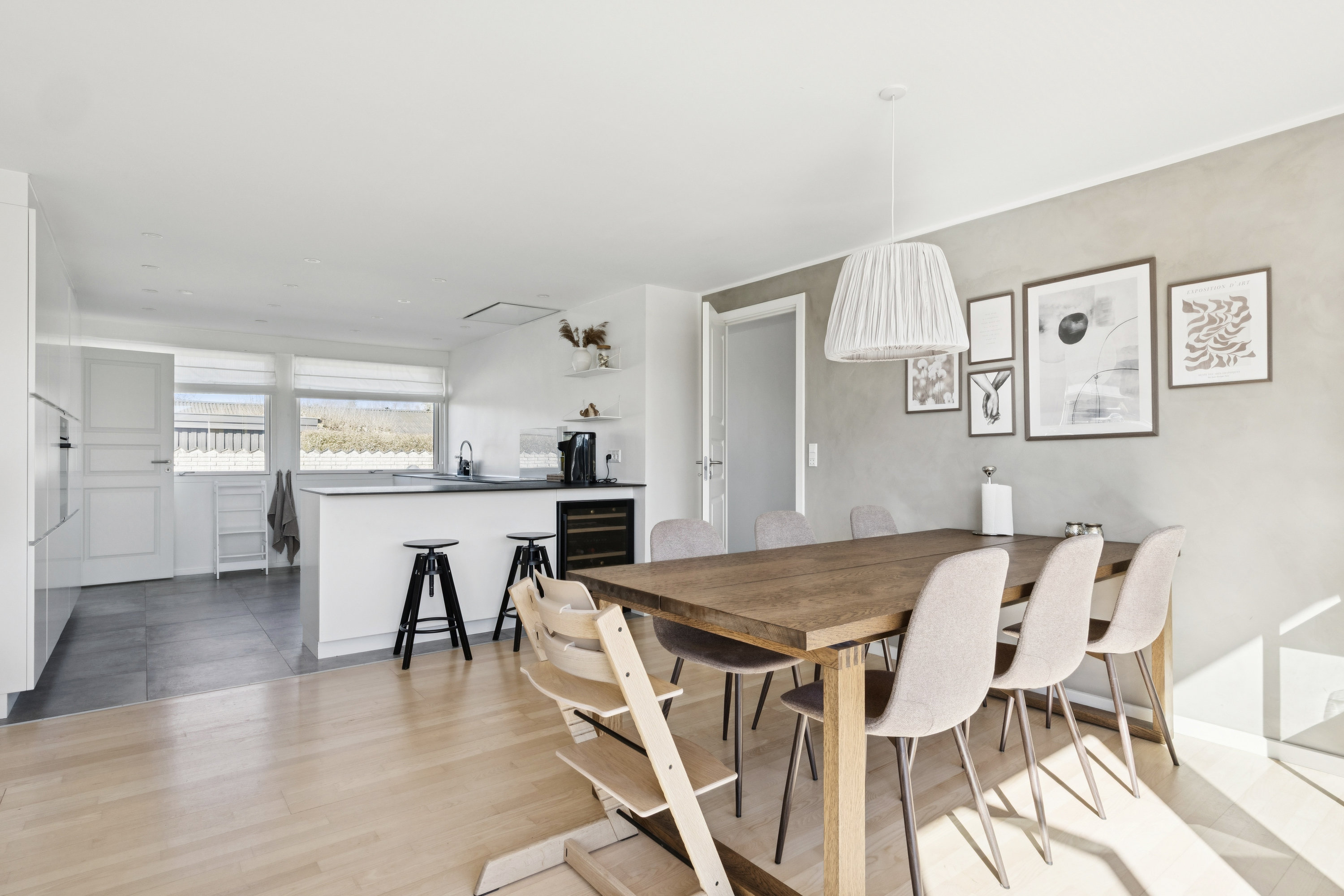 Fremhævet stue billede i fuldskærmstilstand. Billede af Fyrrevej 29, Vemmedrup, 4632 Bjæverskov