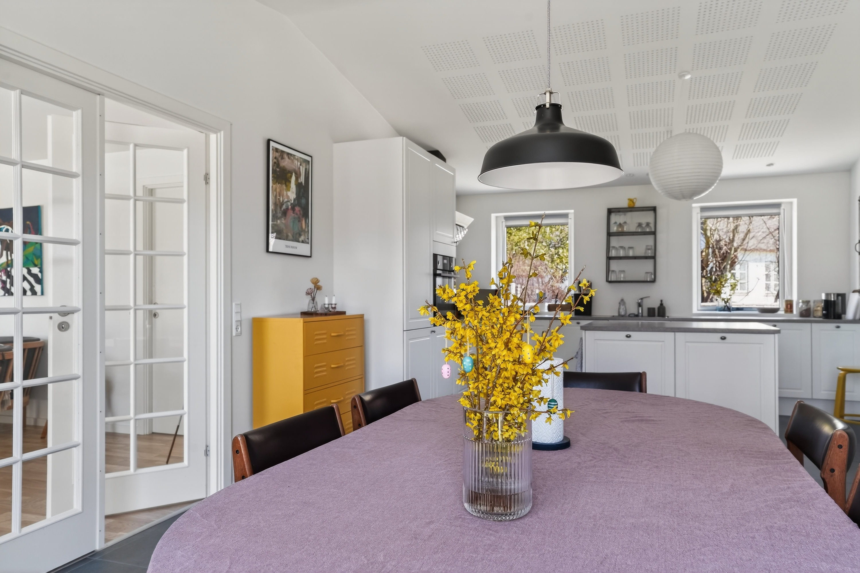 Fremhævet spisestue billede i fuldskærmstilstand. Billede af Benediktevej 27A, 3480 Fredensborg