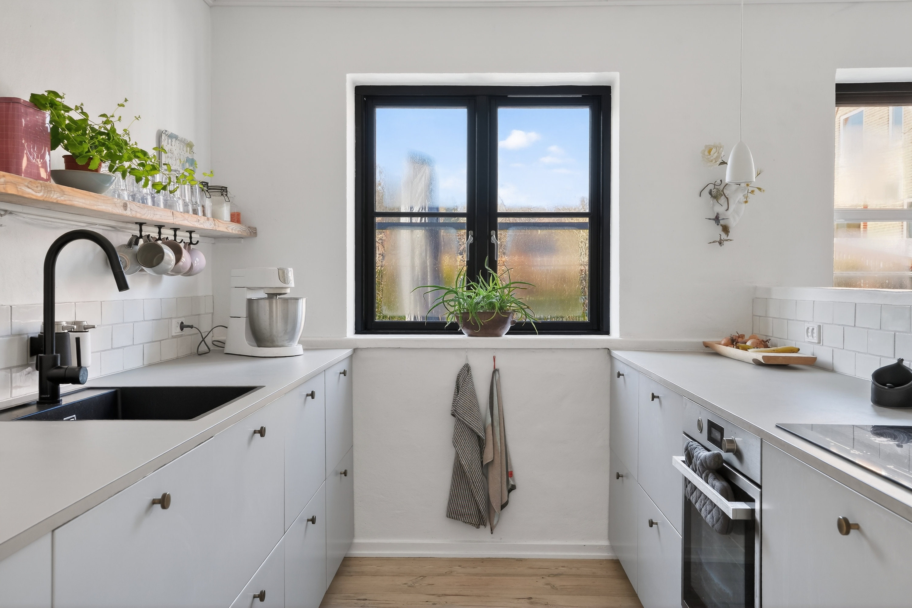 Fremhævet køkken billede i fuldskærmstilstand. Billede af Dr Schadsvej 11, 4500 Nykøbing Sj