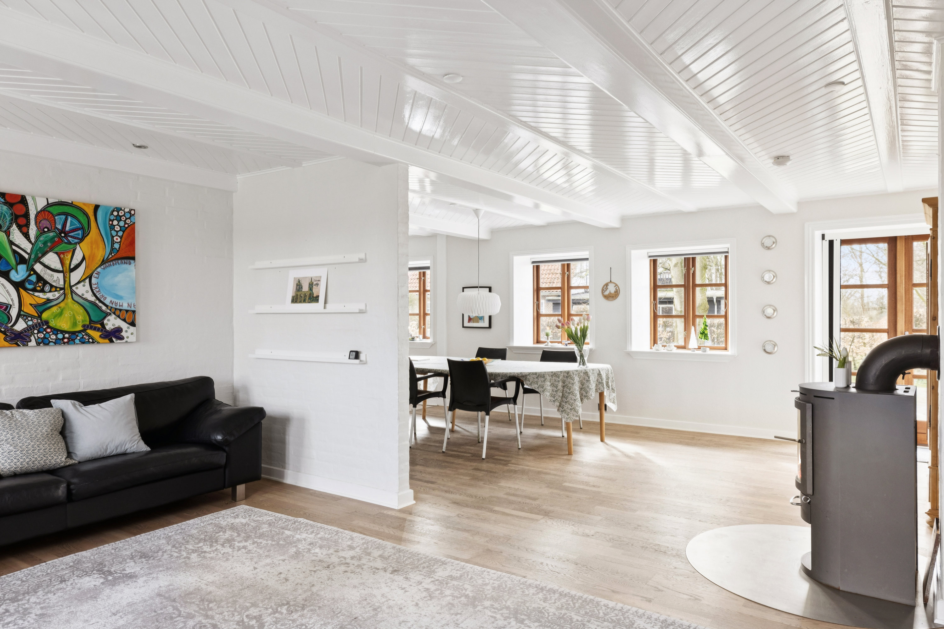 Fremhævet stue billede i fuldskærmstilstand. Billede af Roagervej 396A, Kirkeby, 6760 Ribe