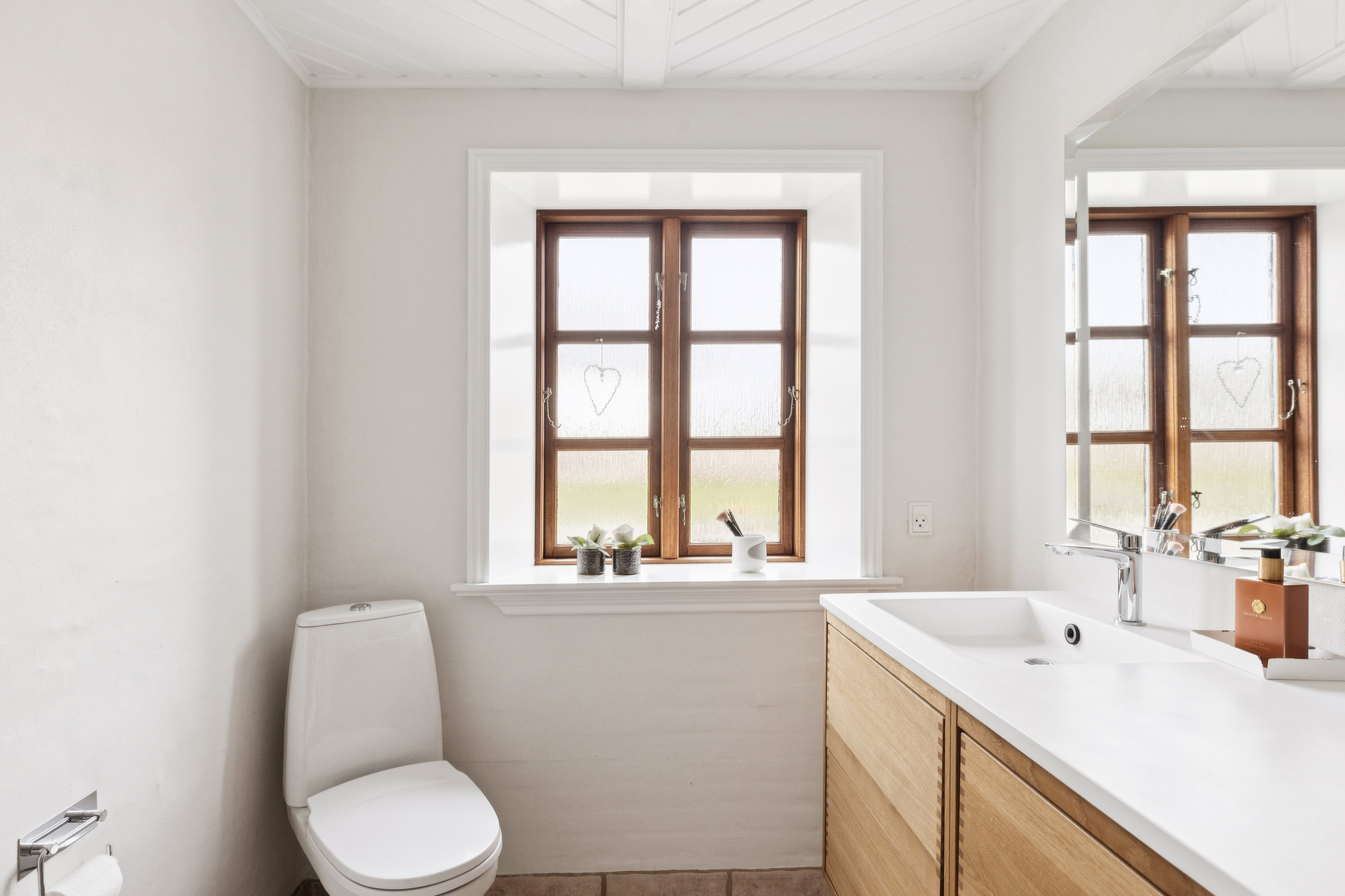 Fremhævet badeværelse billede i fuldskærmstilstand. Billede af Roagervej 396A, Kirkeby, 6760 Ribe