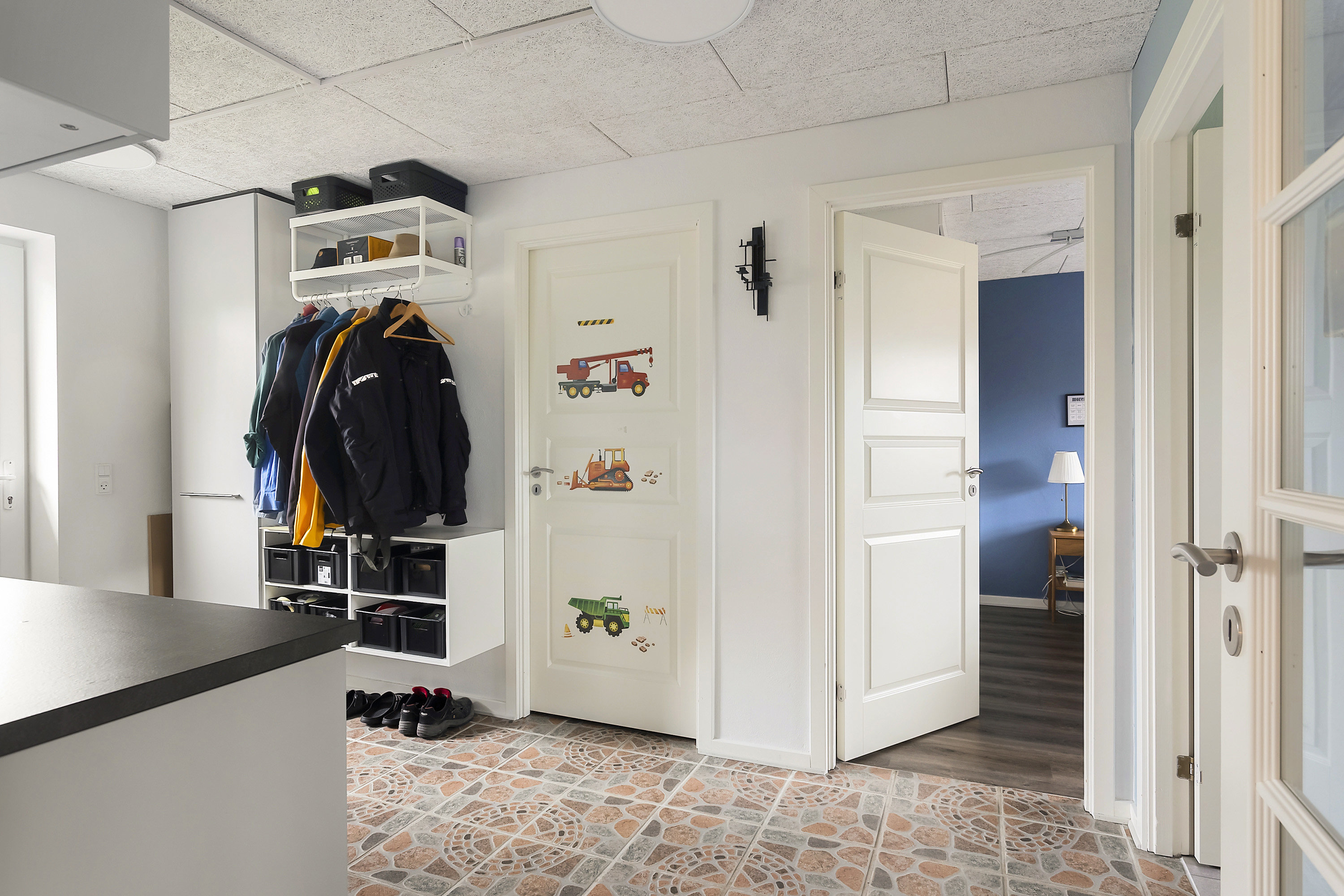 Fremhævet entré billede i fuldskærmstilstand. Billede af Holmeåvænget 23, 6682 Hovborg