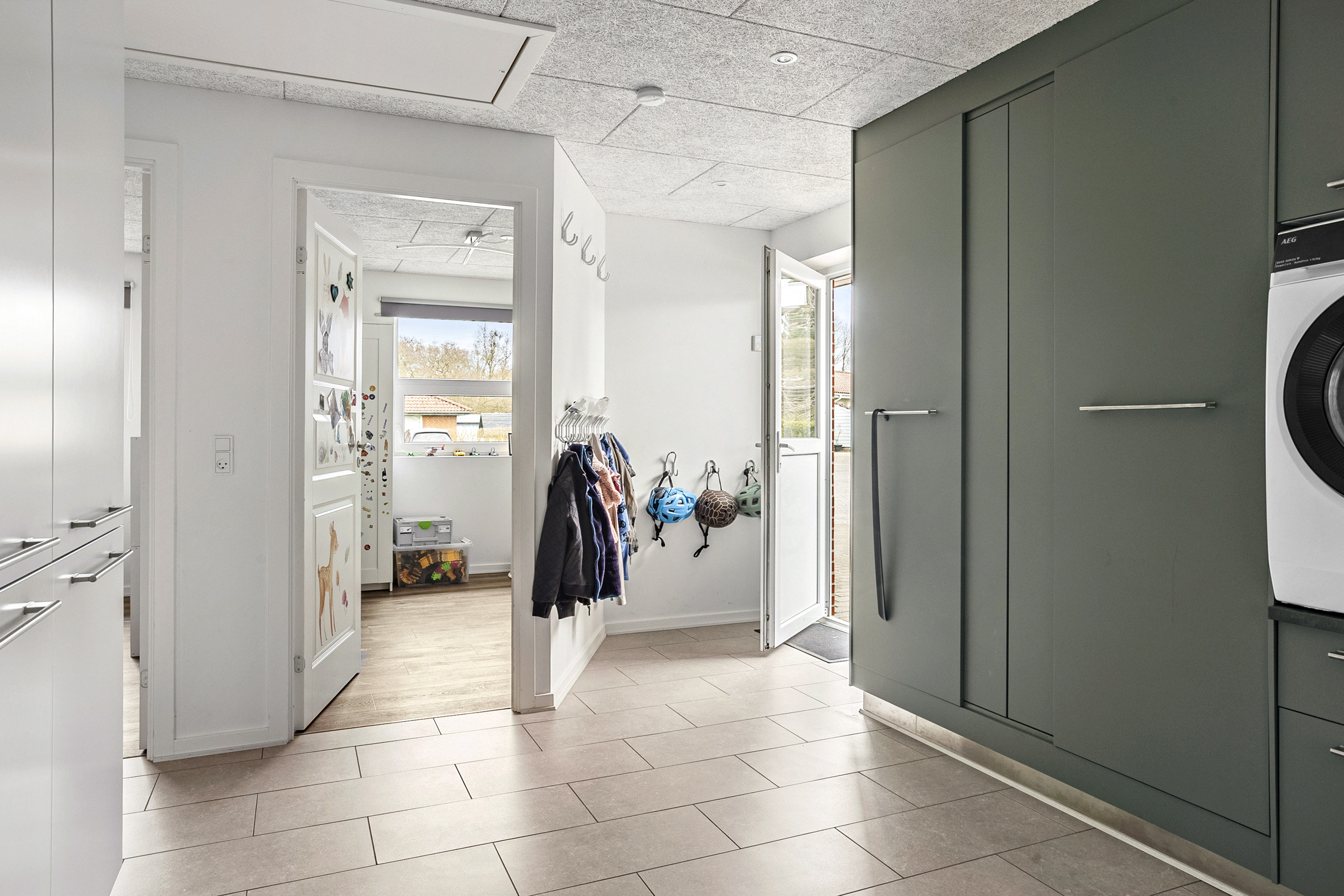 Fremhævet entré billede i fuldskærmstilstand. Billede af Holmeåvænget 23, 6682 Hovborg