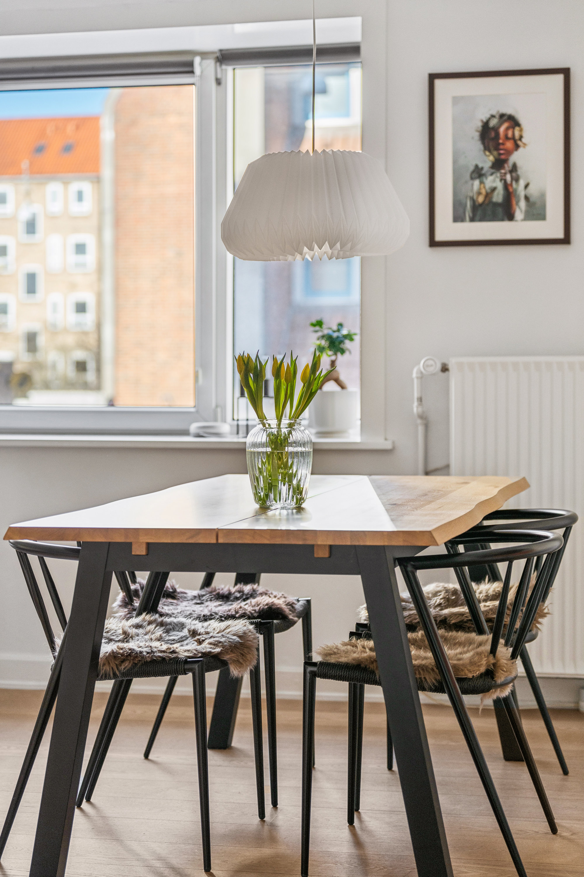 Fremhævet stue billede i fuldskærmstilstand. Billede af Vesterbro 84, 1. th., 9000 Aalborg