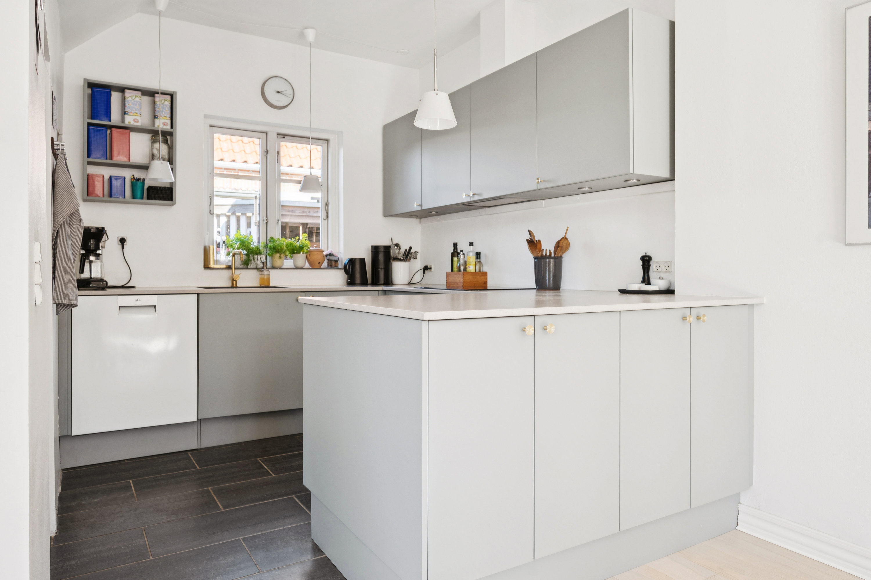 Fremhævet køkken billede i fuldskærmstilstand. Billede af Mansasvej 1, 2500 Valby