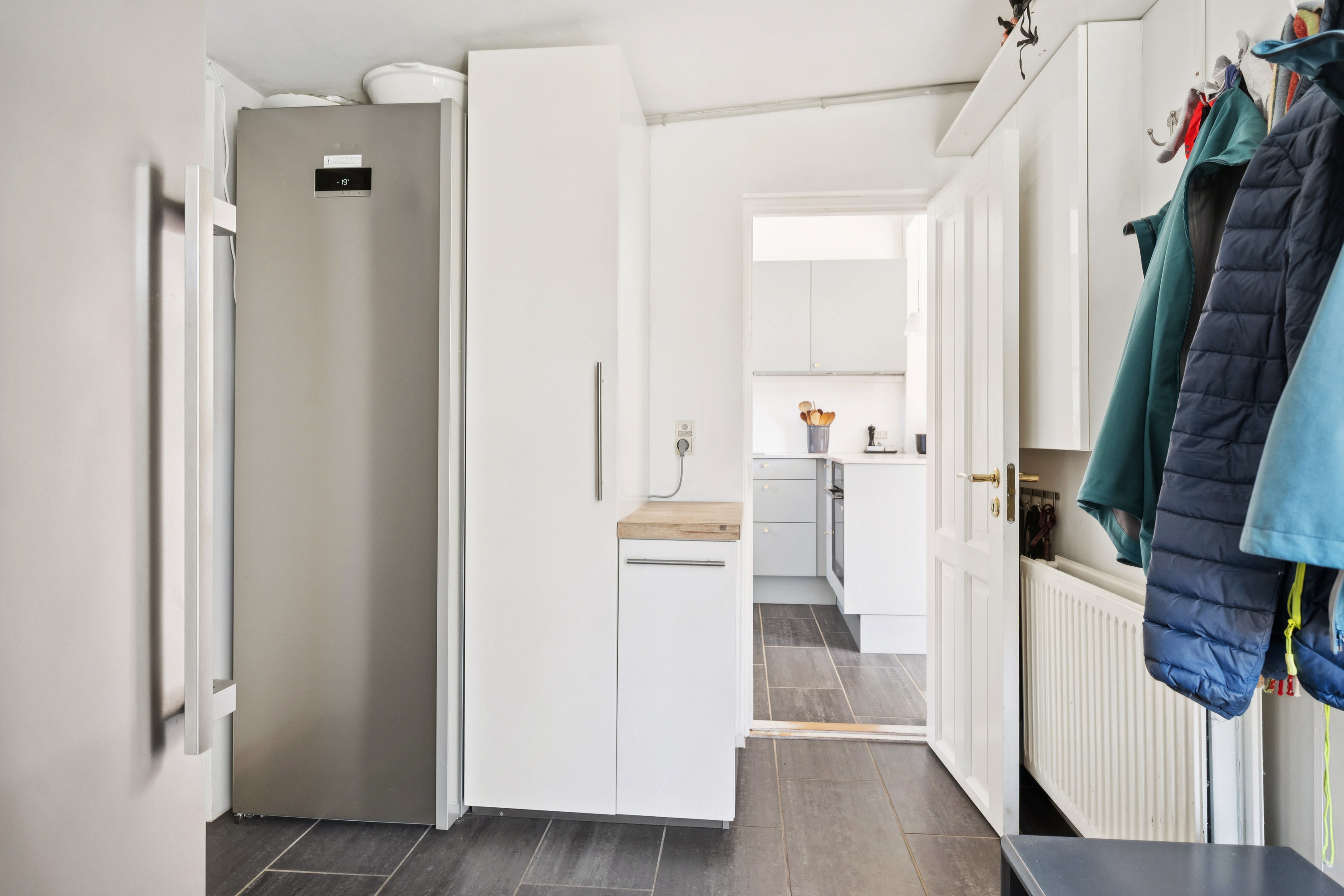 Fremhævet entré billede i fuldskærmstilstand. Billede af Mansasvej 1, 2500 Valby