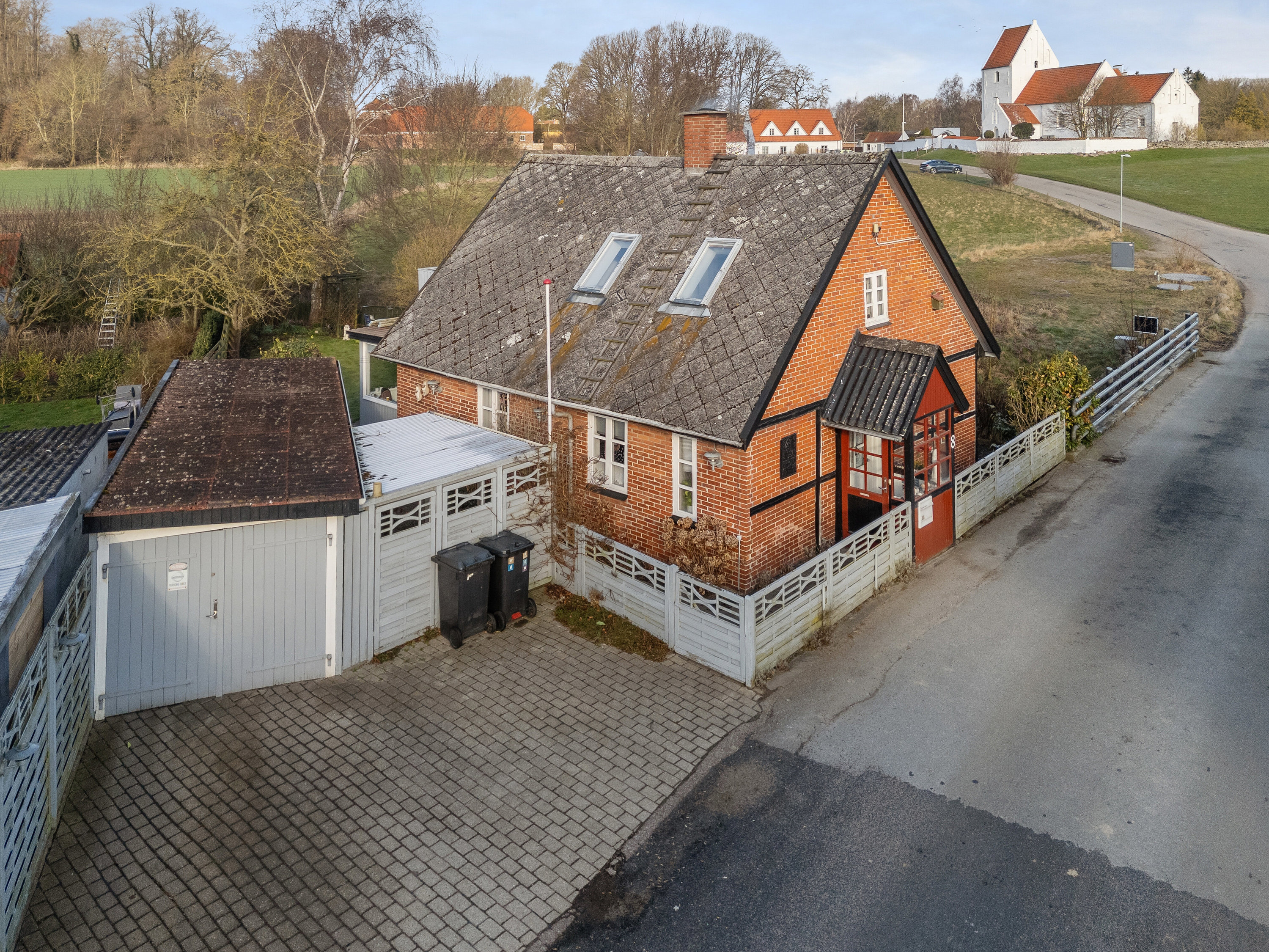 Fremhævet luftfoto billede i fuldskærmstilstand. Billede af Ørslev Hovedgade 8, Ørslev, 4200 Slagelse