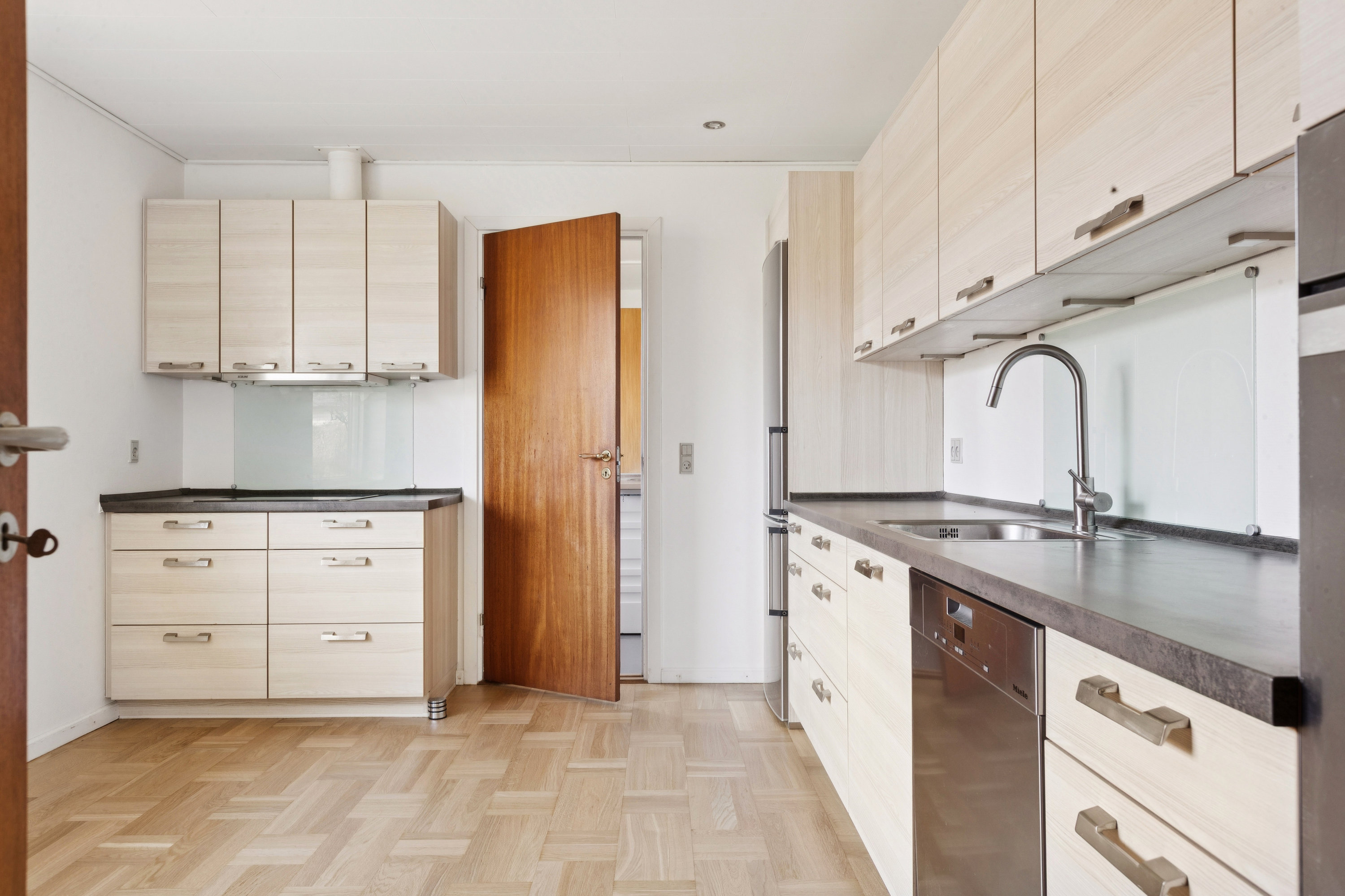 Fremhævet køkken billede i fuldskærmstilstand. Billede af Nørrebred 145, 2625 Vallensbæk