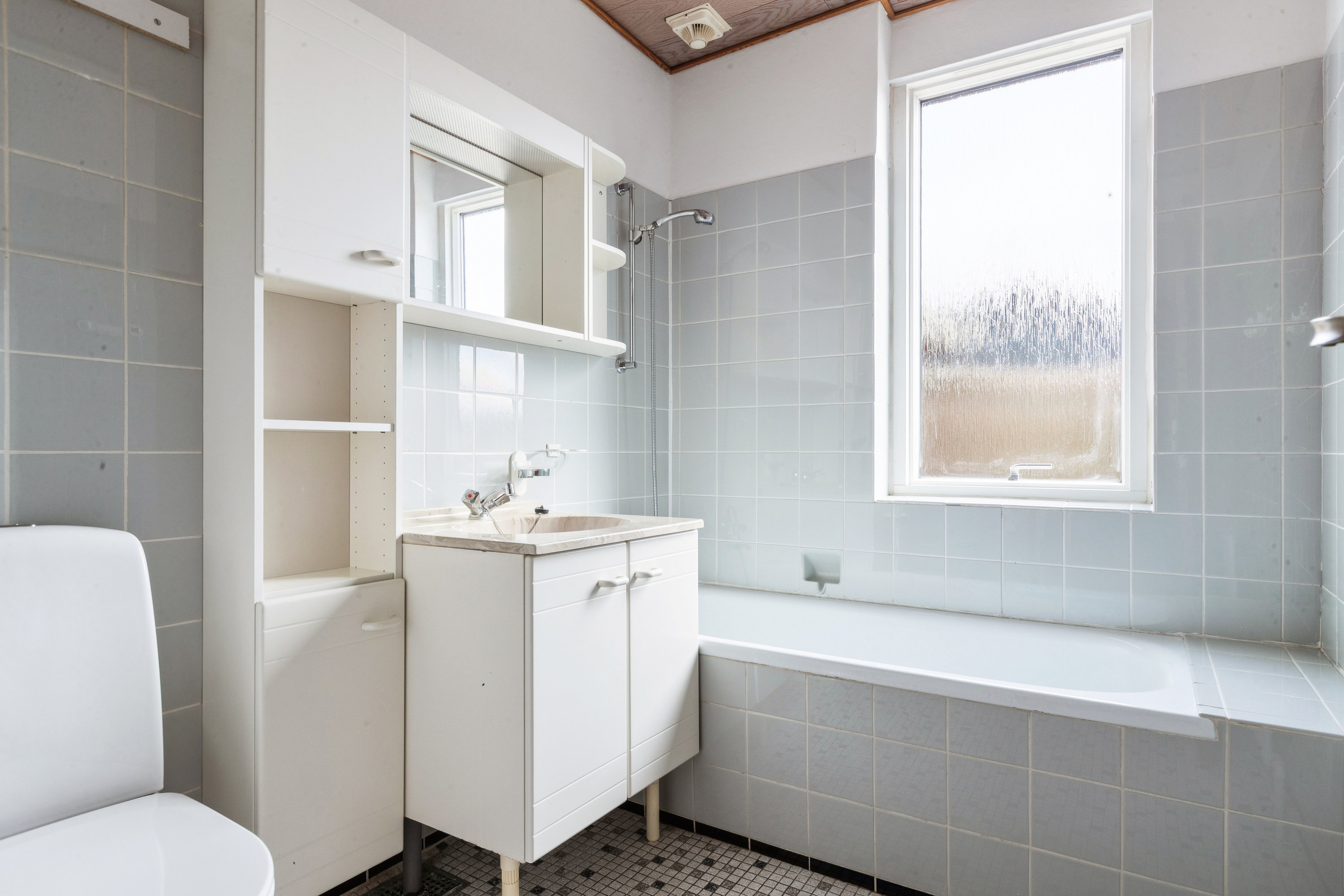 Fremhævet badeværelse billede i fuldskærmstilstand. Billede af Nørrebred 145, 2625 Vallensbæk