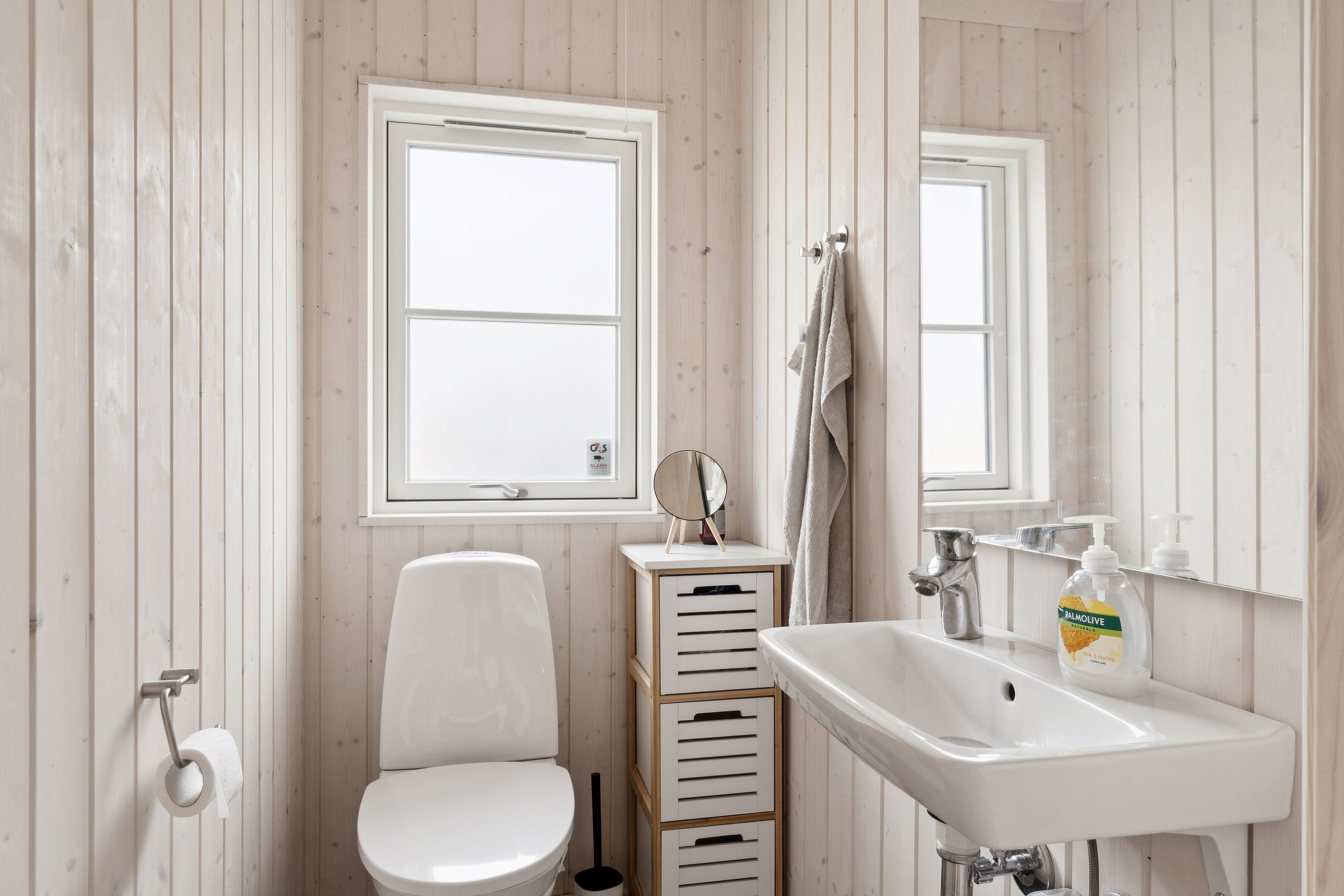 Fremhævet badeværelse billede i fuldskærmstilstand. Billede af Ved Kanalen 2, Bjerge Sydstrand, 4480 Store Fuglede