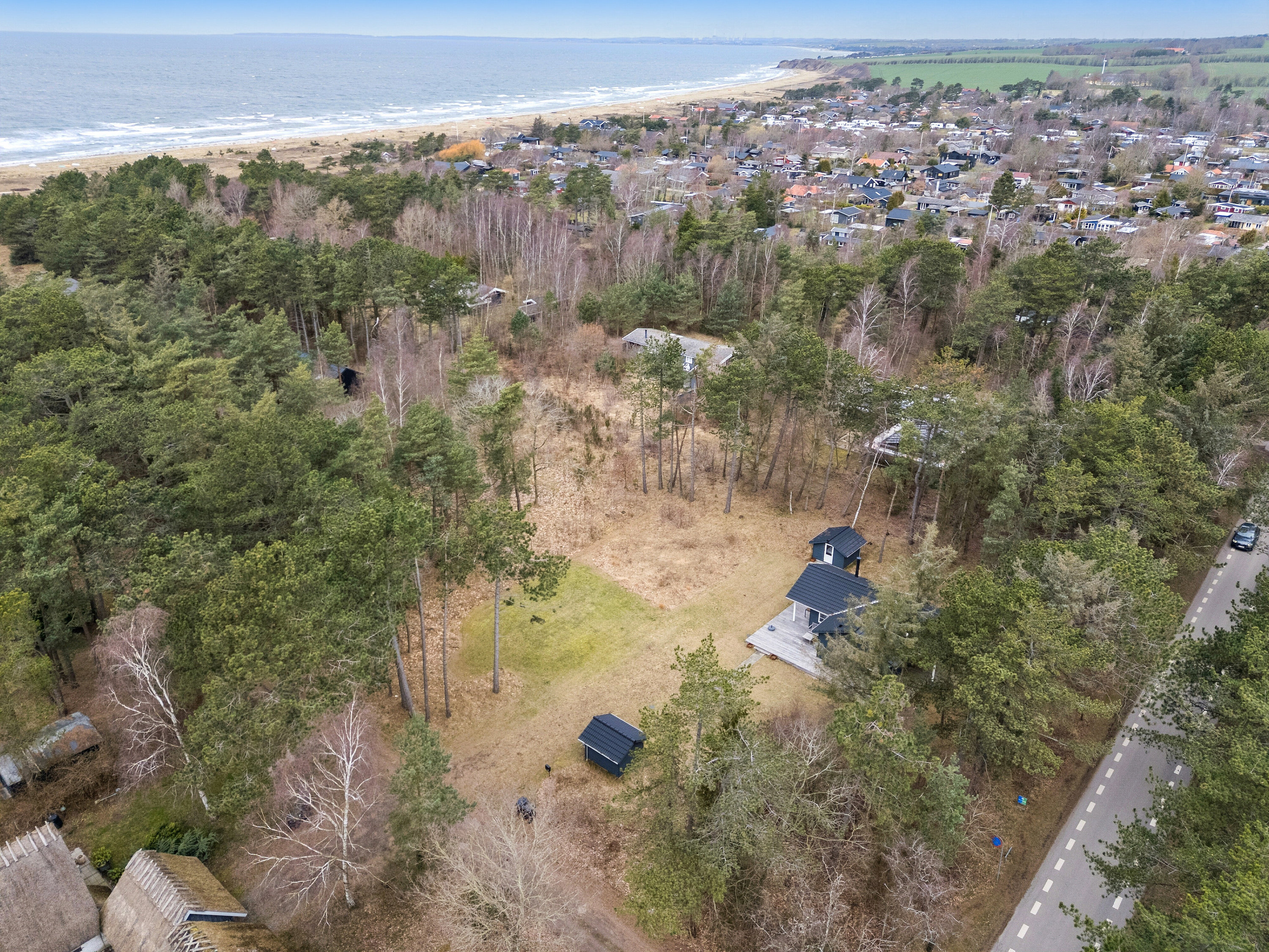 Fremhævet luftfoto billede i fuldskærmstilstand. Billede af Ved Kanalen 2, Bjerge Sydstrand, 4480 Store Fuglede