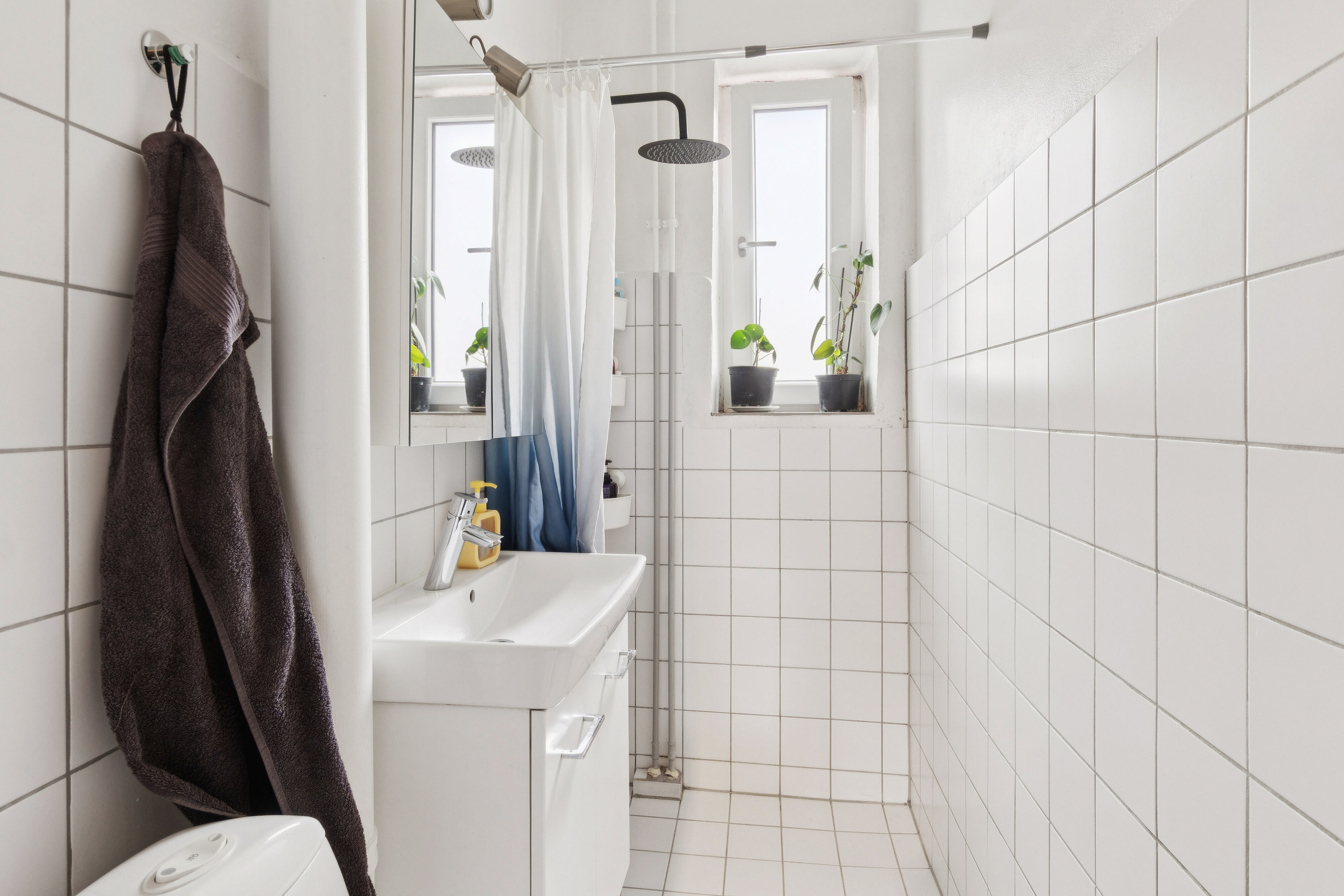 Fremhævet badeværelse billede i fuldskærmstilstand. Billede af Roskildevænget 61, st.. th., 4000 Roskilde