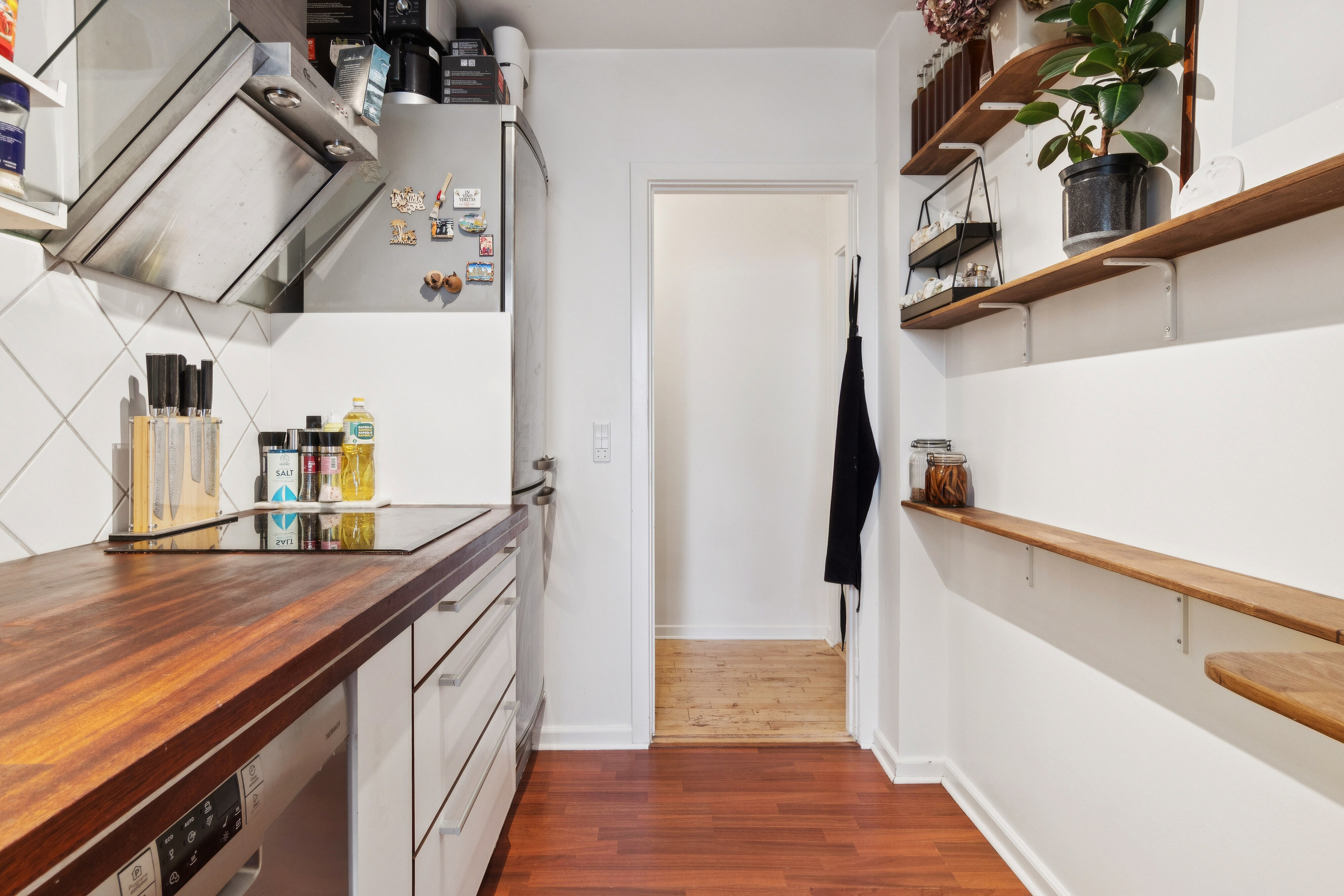 Fremhævet køkken billede i fuldskærmstilstand. Billede af Roskildevænget 61, st.. th., 4000 Roskilde