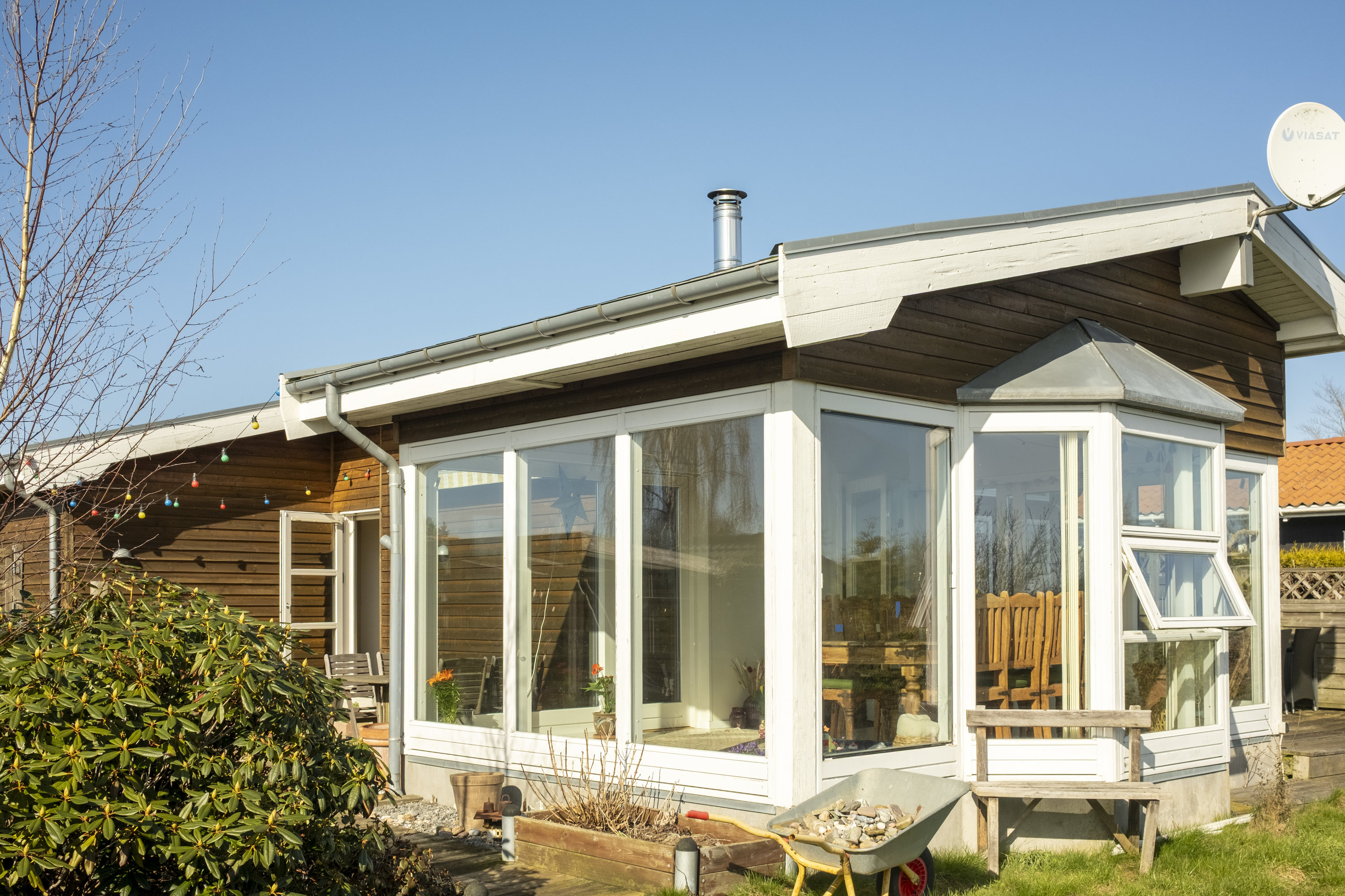 Fremhævet facade billede i fuldskærmstilstand. Billede af Rønstrupvej 97, Of Ågerup, 2750 Ballerup