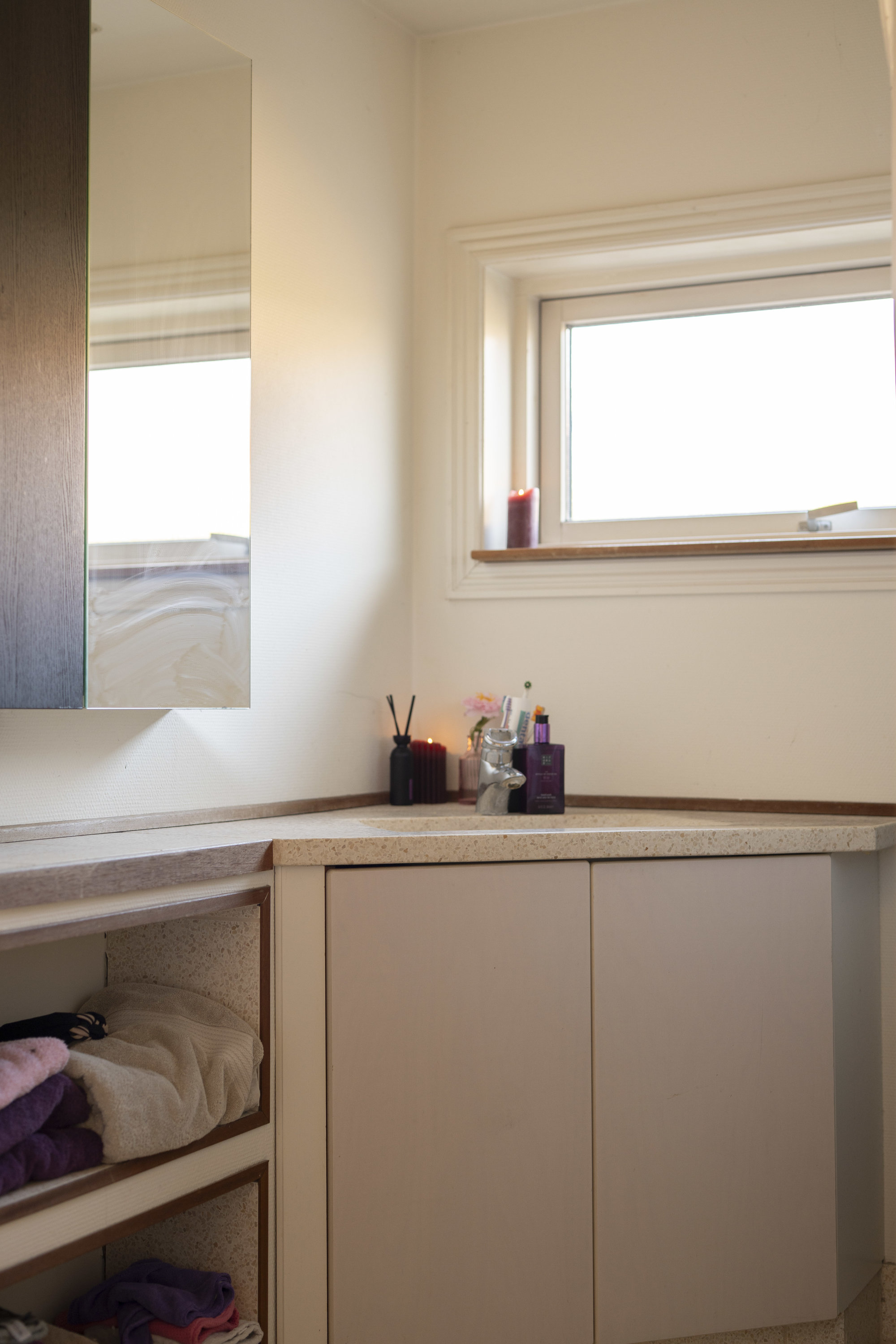 Fremhævet bad billede i fuldskærmstilstand. Billede af Rønstrupvej 97, Of Ågerup, 2750 Ballerup