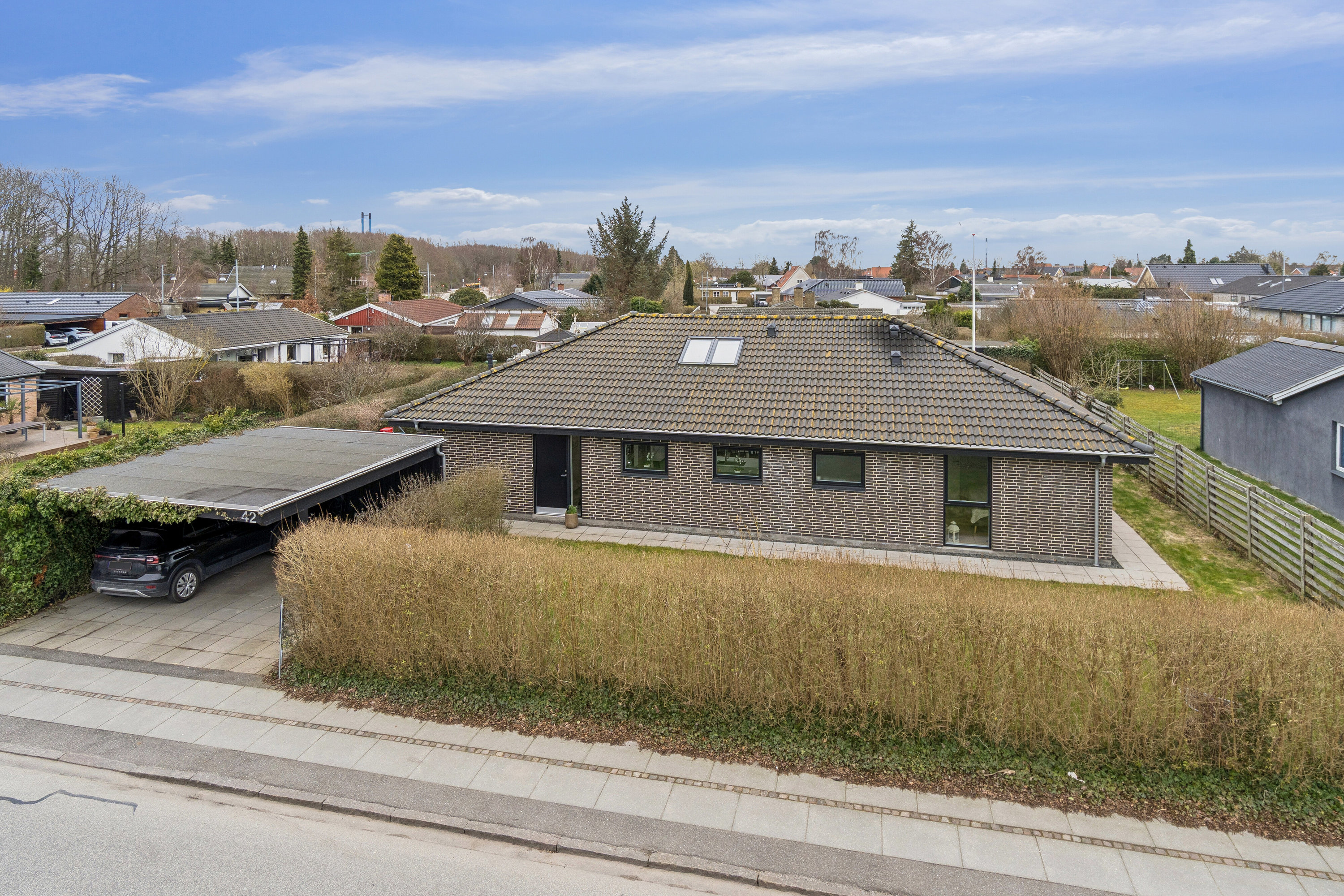 Fremhævet set fra vejen billede i fuldskærmstilstand. Billede af Duevej 42, 2600 Glostrup