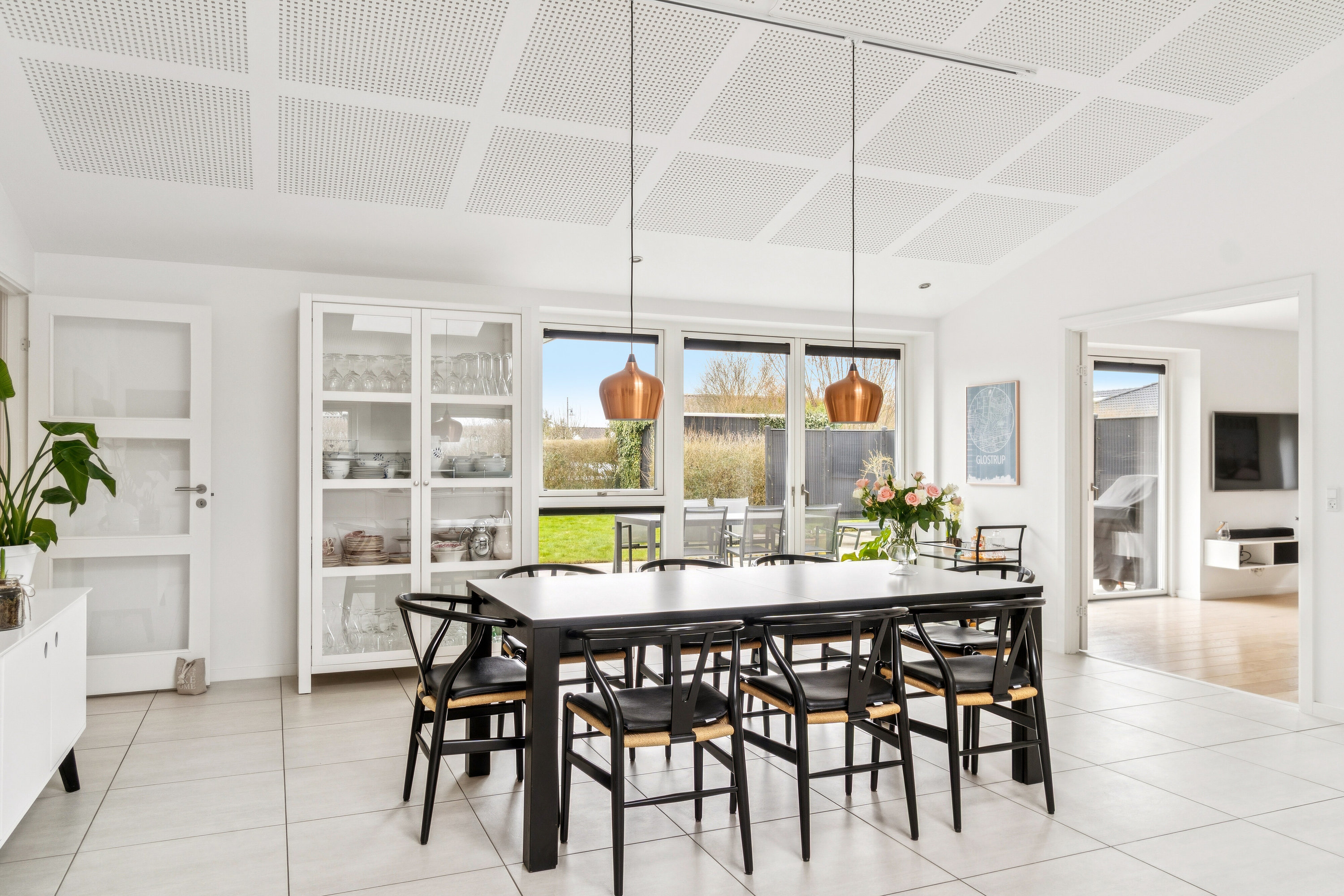 Fremhævet spisestue billede i fuldskærmstilstand. Billede af Duevej 42, 2600 Glostrup