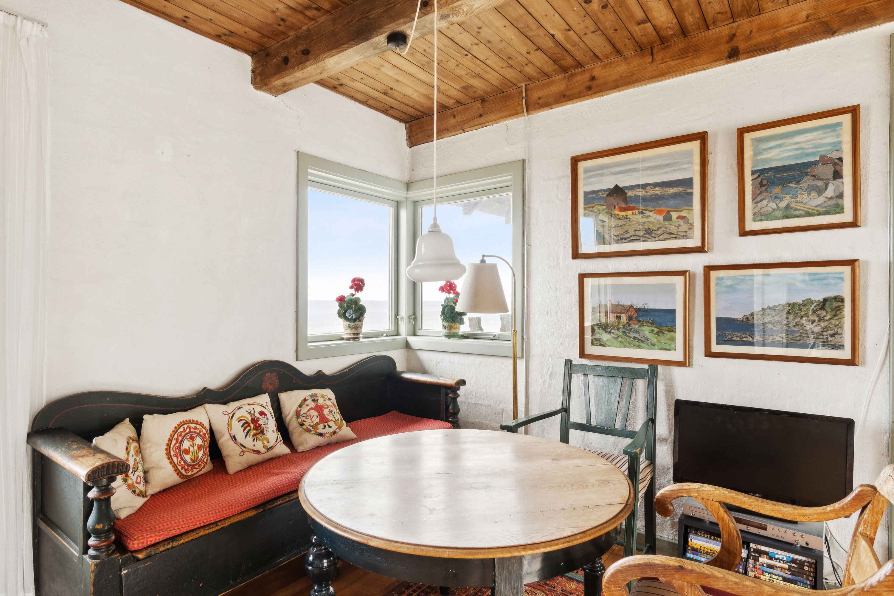 Fremhævet indendørs billede i fuldskærmstilstand. Billede af Randkløvevej 48, Østermarie, 3760 Gudhjem