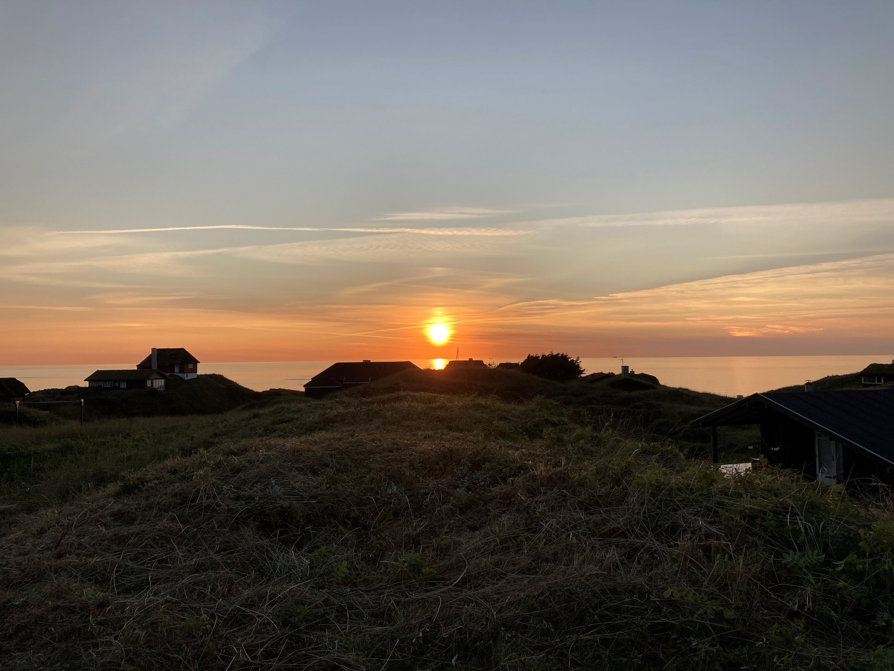 Fremhævet solnedgang billede i fuldskærmstilstand. Billede af Ingeborghusvej 4, Tornby, 9850 Hirtshals